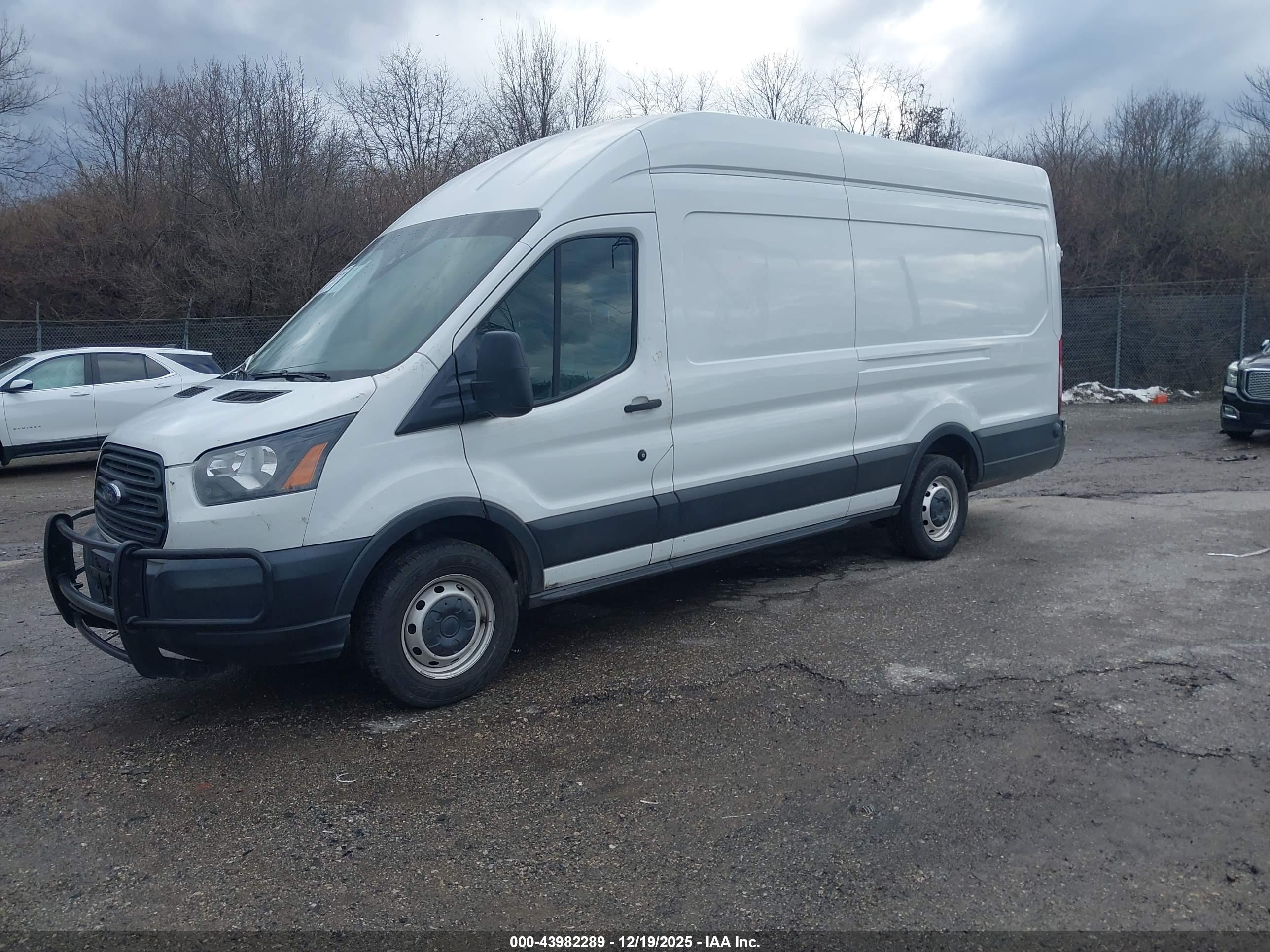 FORD TRANSIT-350 image 2