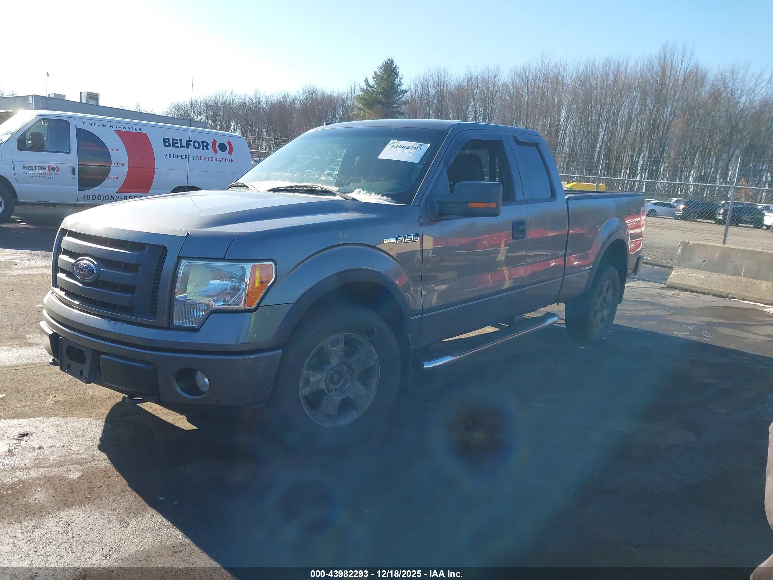 FORD F-150 image 2