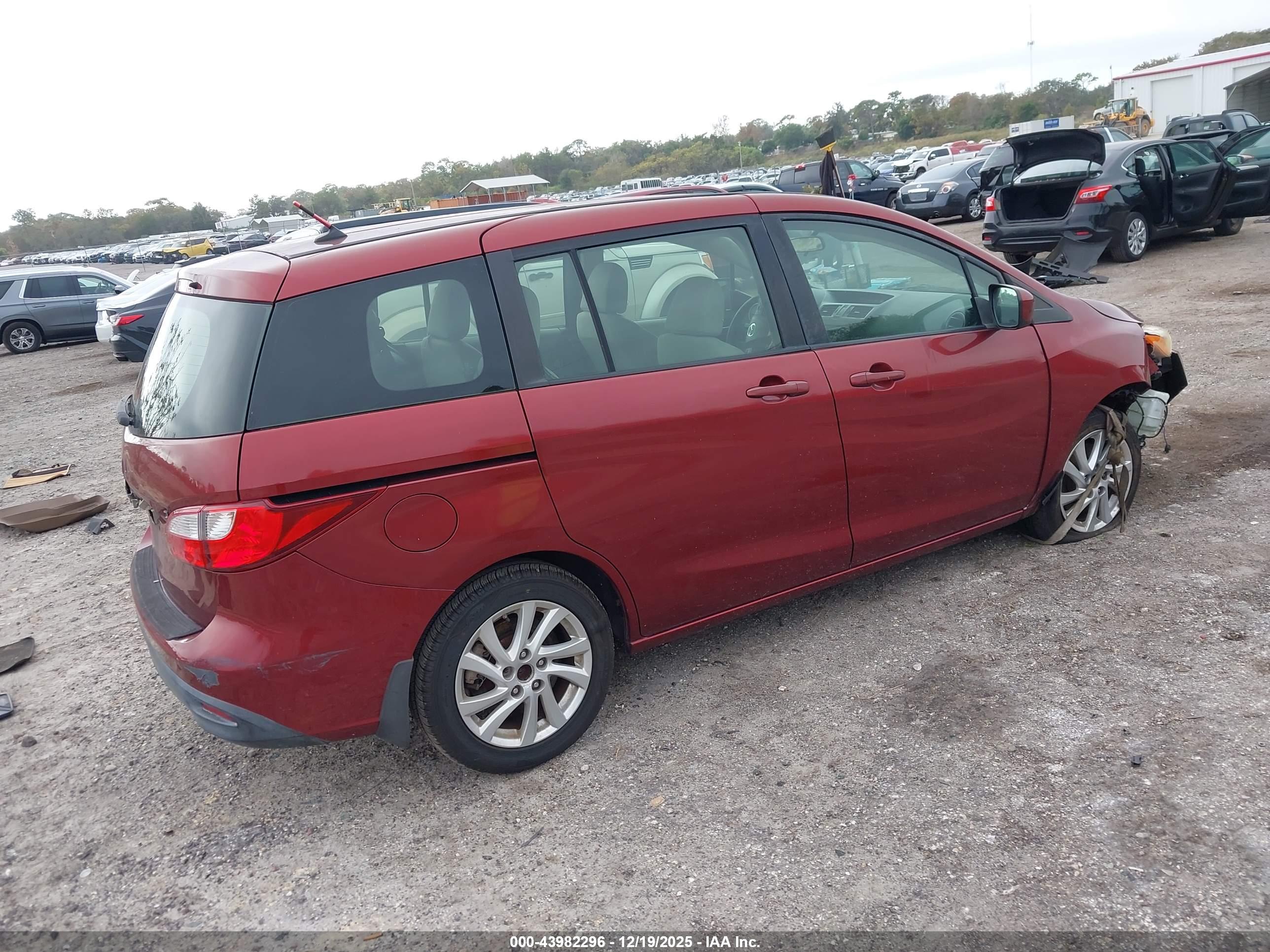 MAZDA MAZDA5 image 4