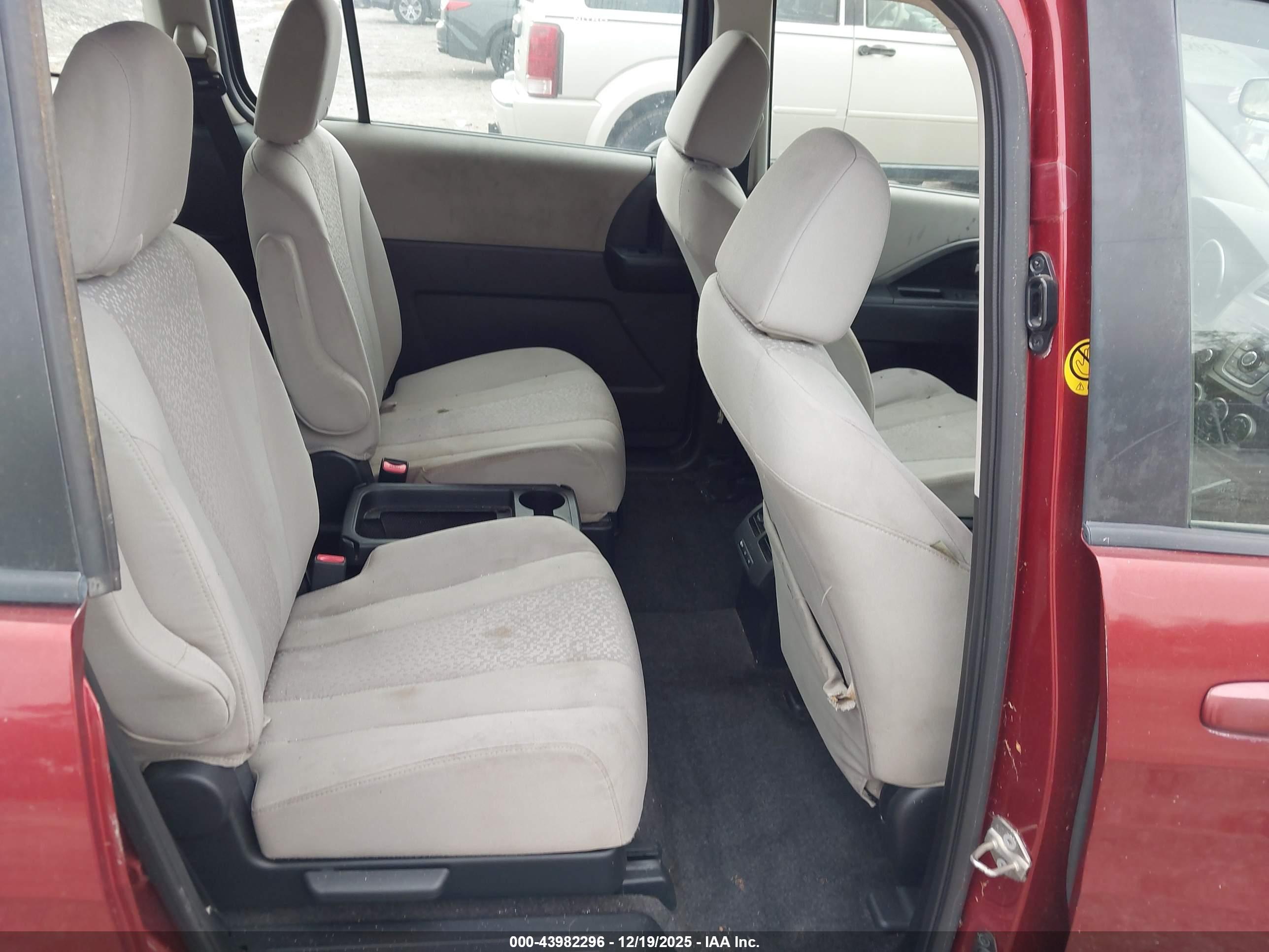 MAZDA MAZDA5 image 8