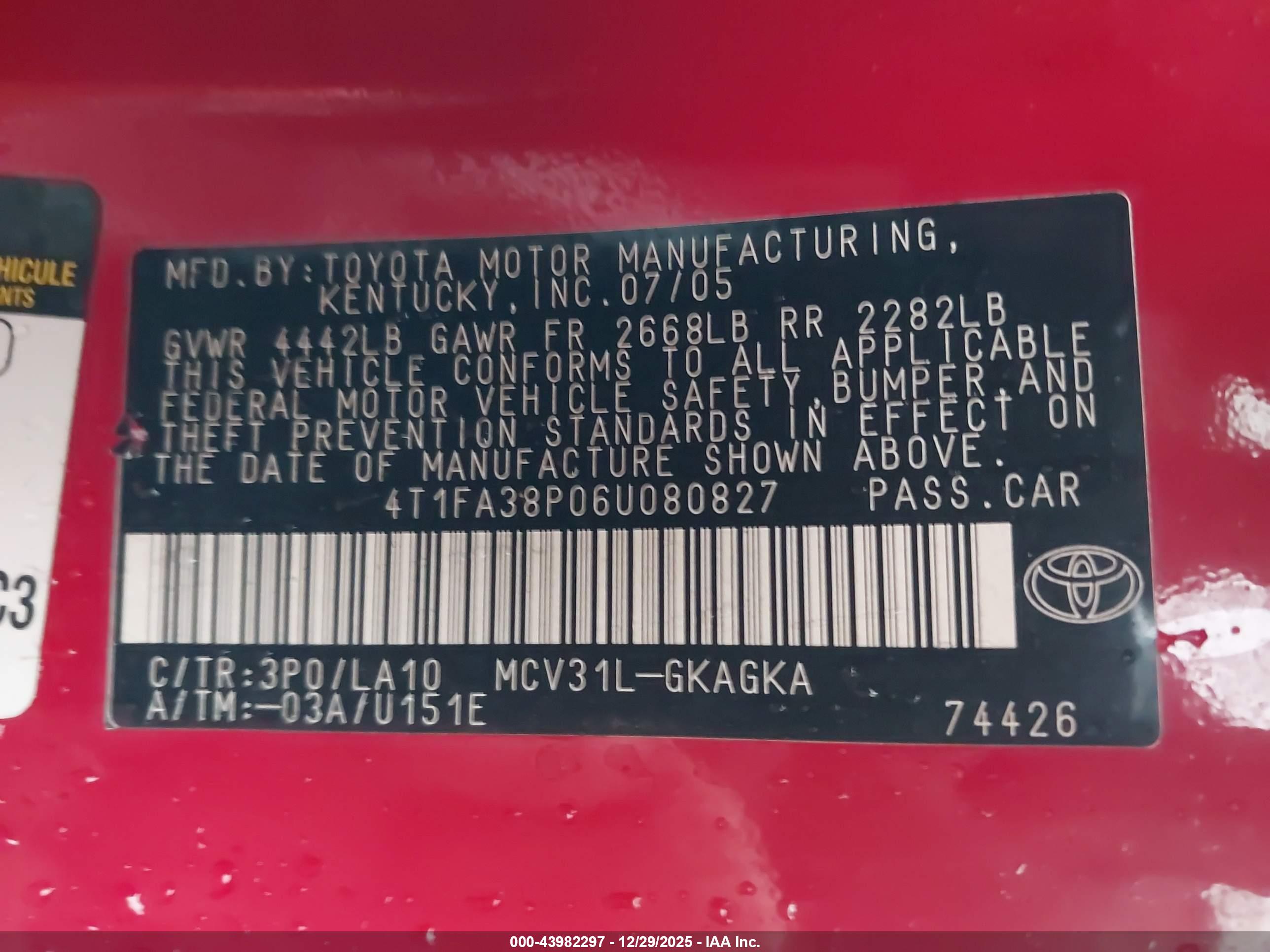 TOYOTA CAMRY image 9