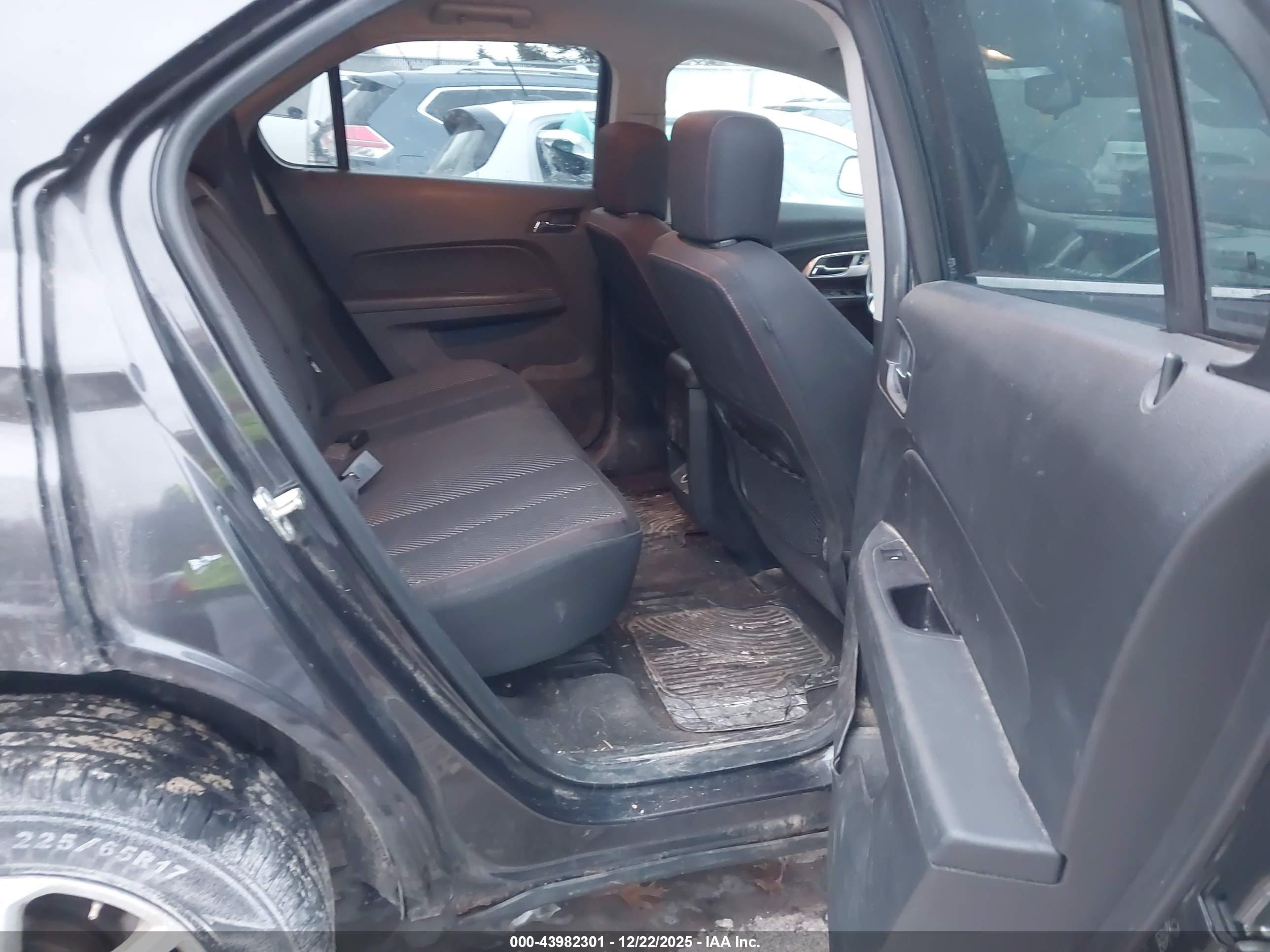 CHEVROLET EQUINOX image 8