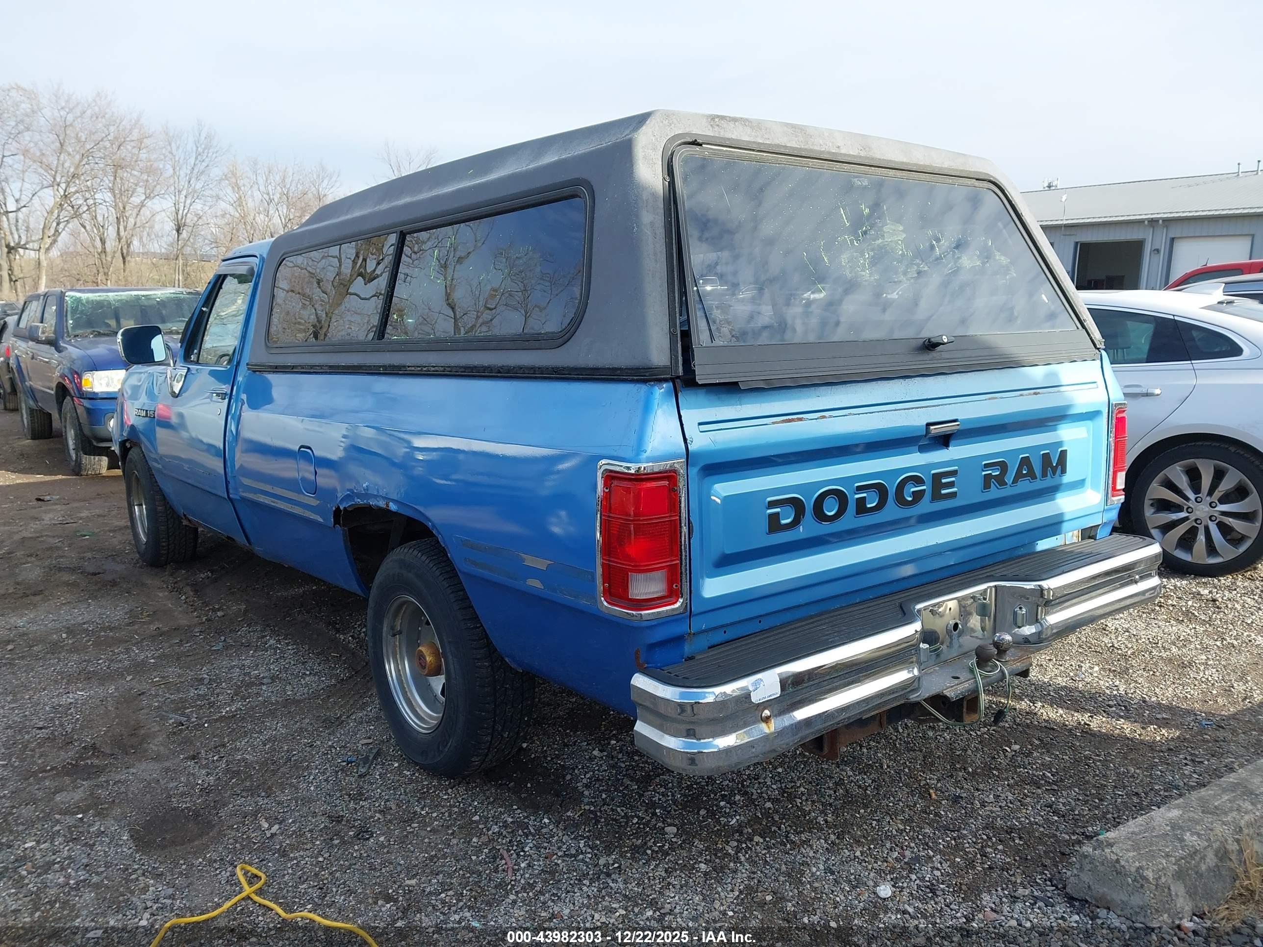 DODGE D-SERIES image 3