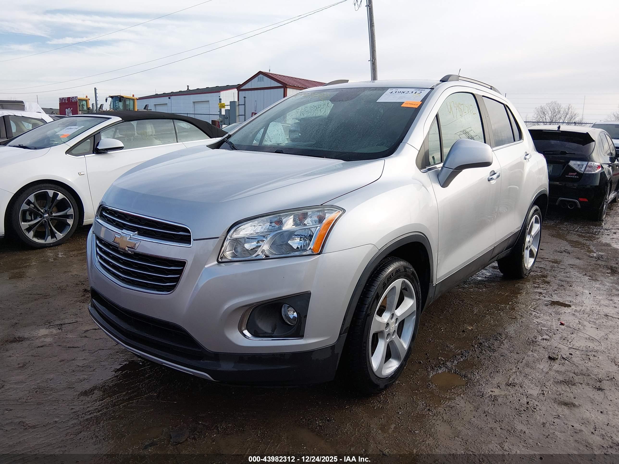 CHEVROLET TRAX image 2