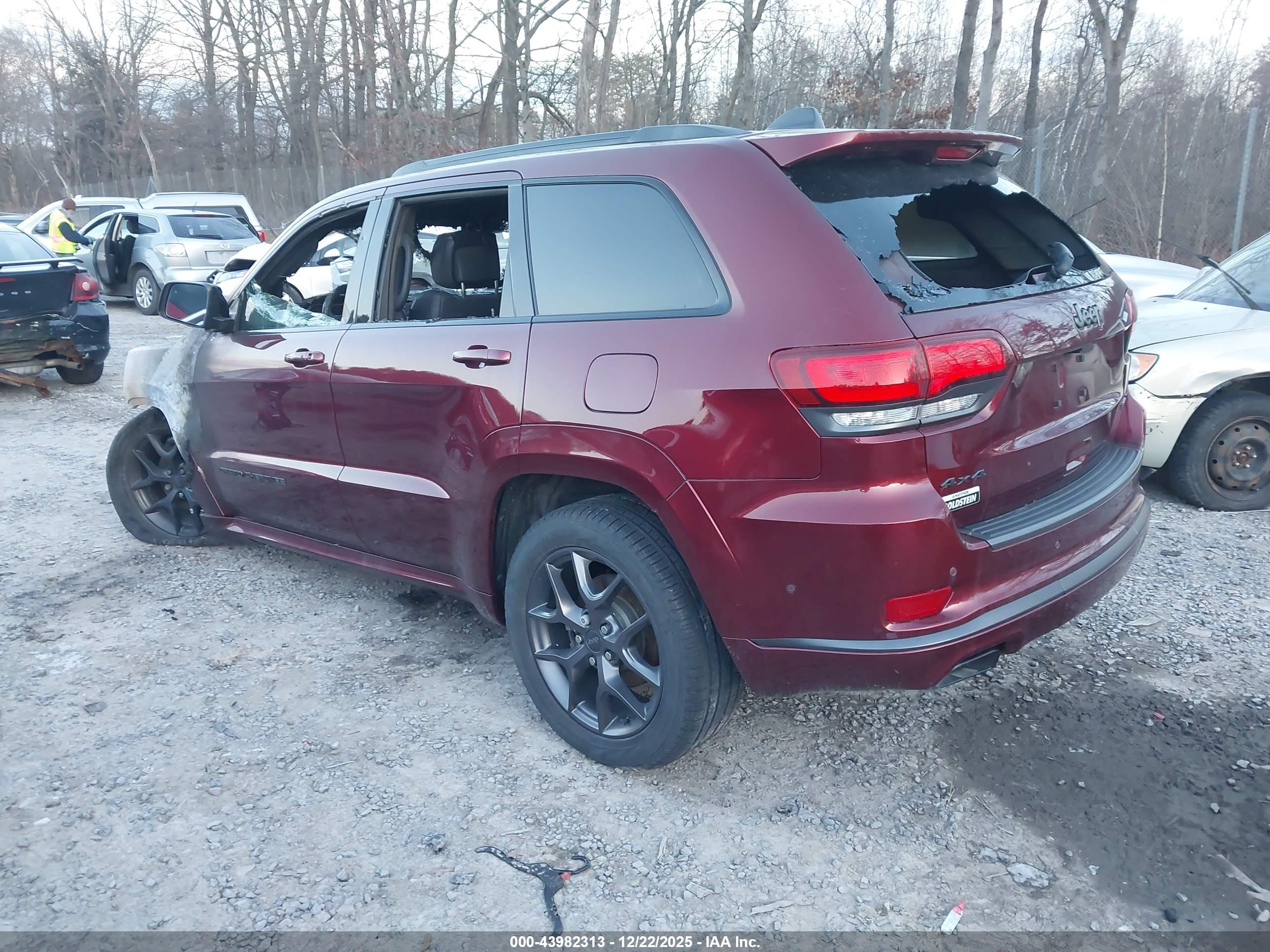 JEEP GRAND image 3