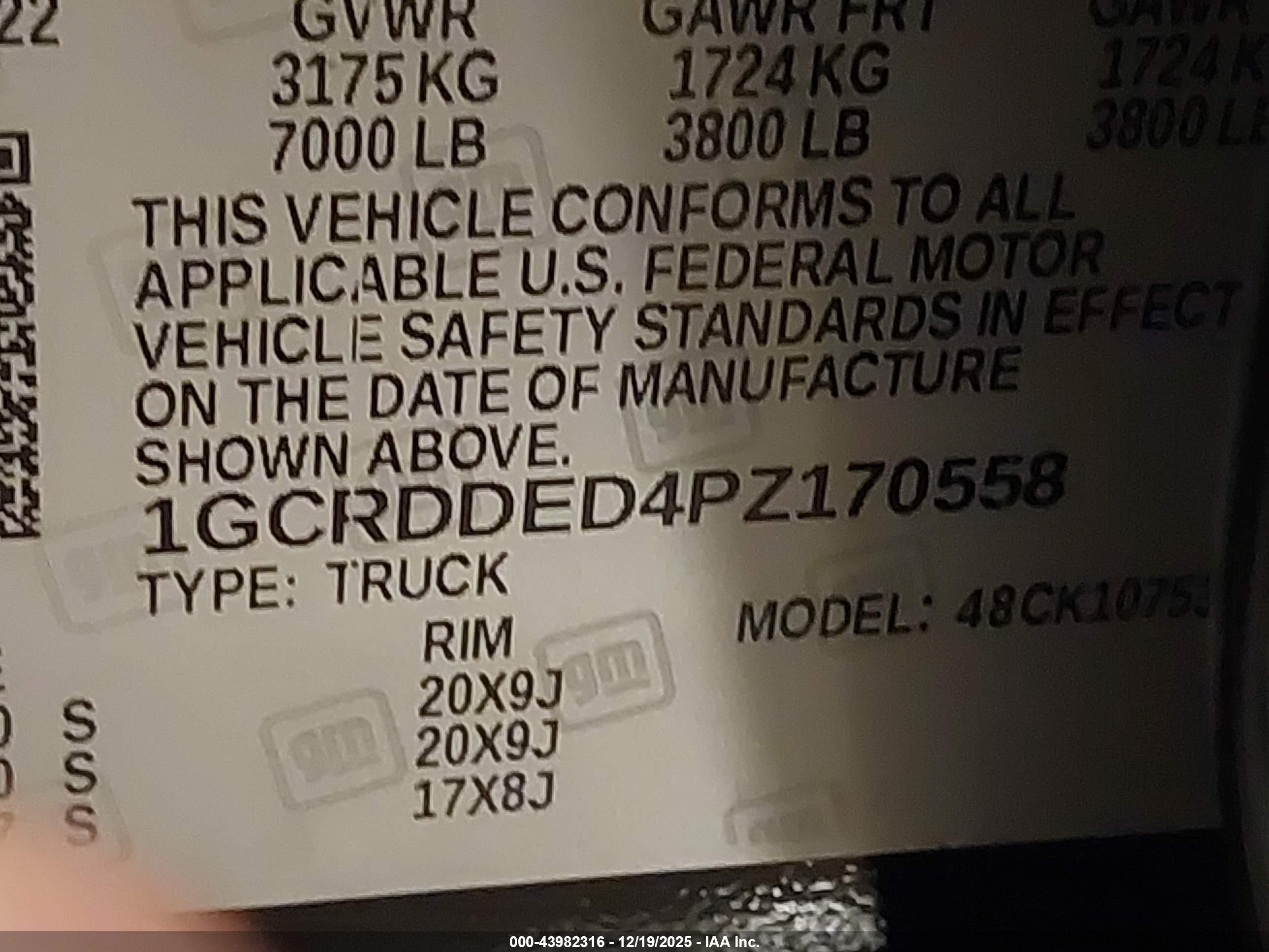 CHEVROLET SILVERADO image 9