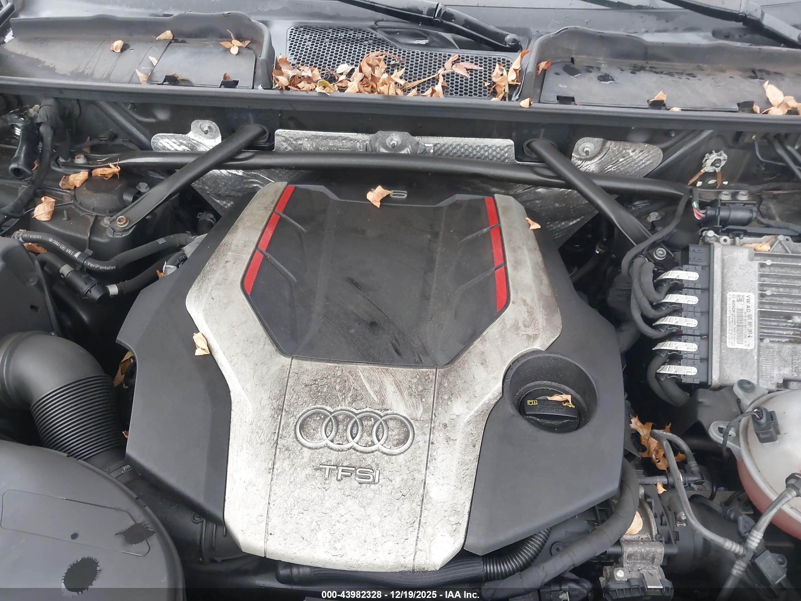 AUDI SQ5 image 10