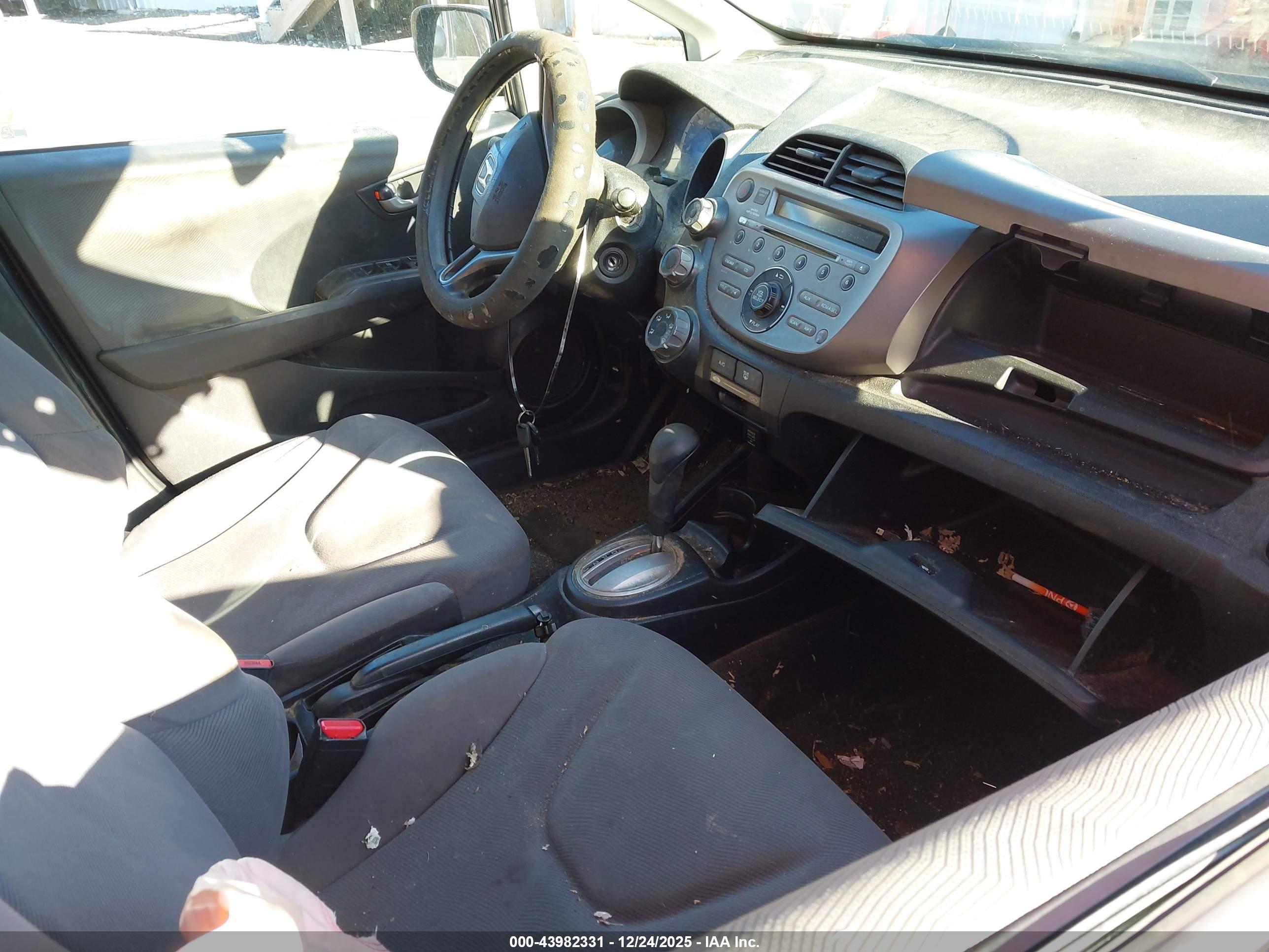 HONDA FIT image 5