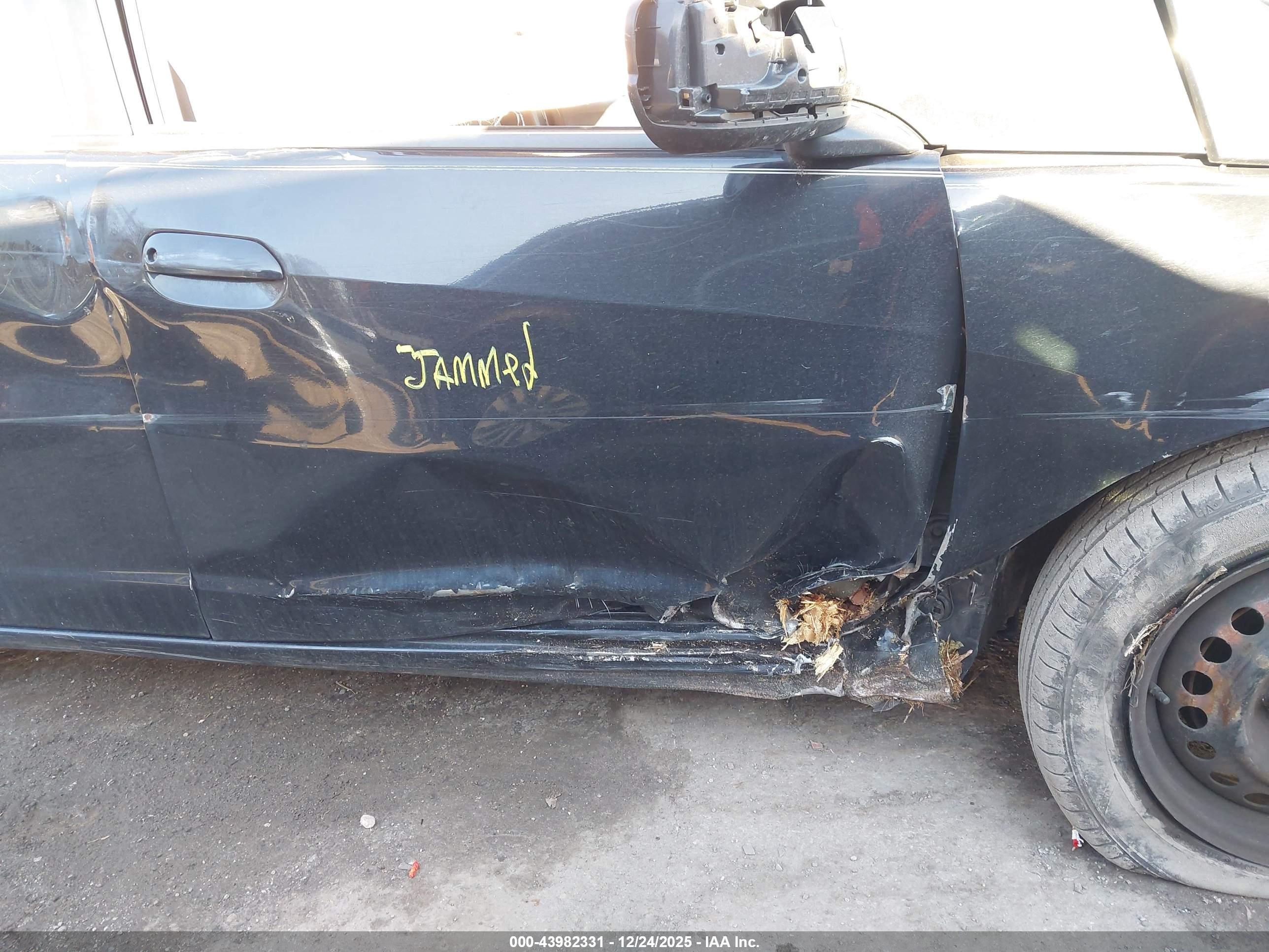 HONDA FIT image 6