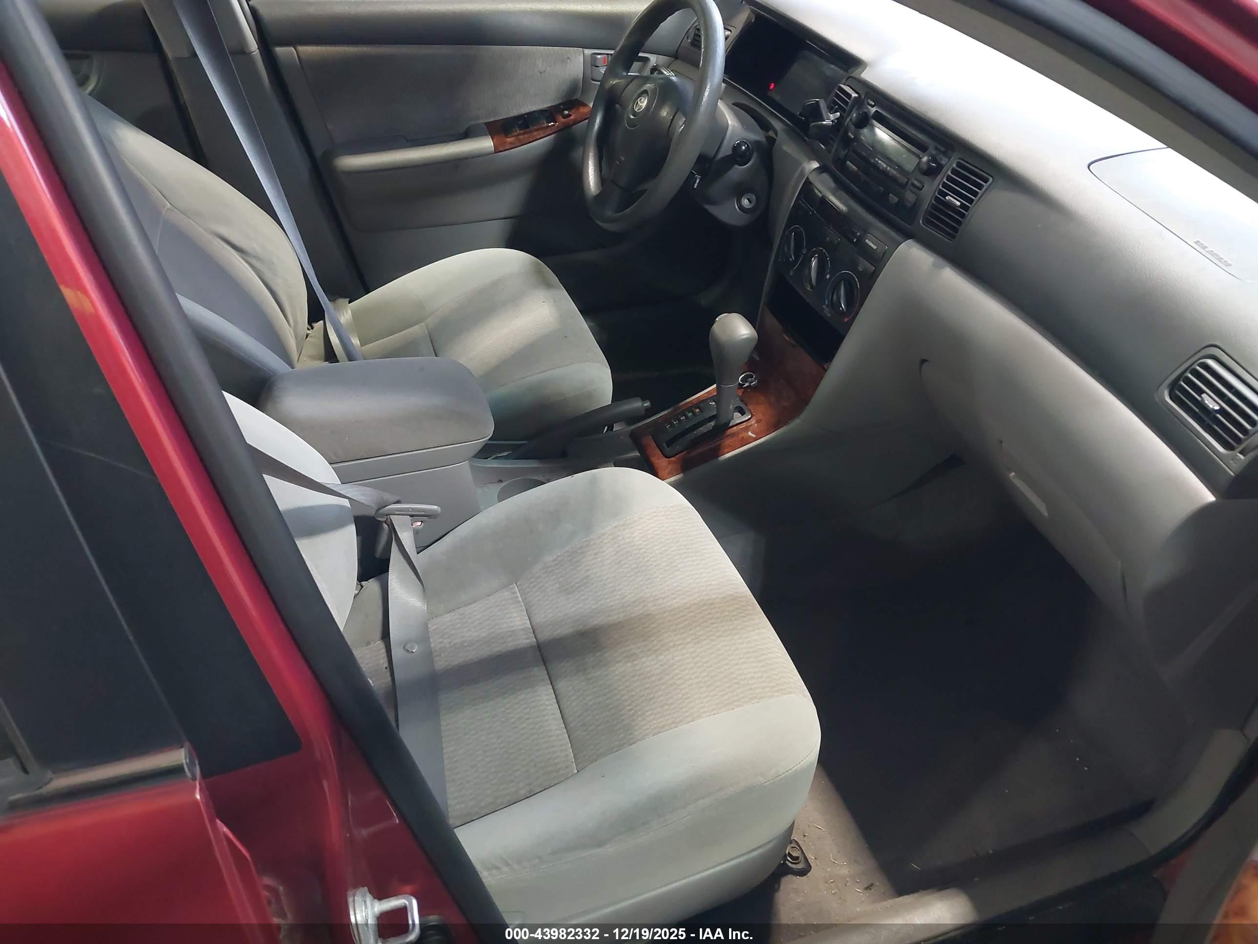 TOYOTA COROLLA image 5