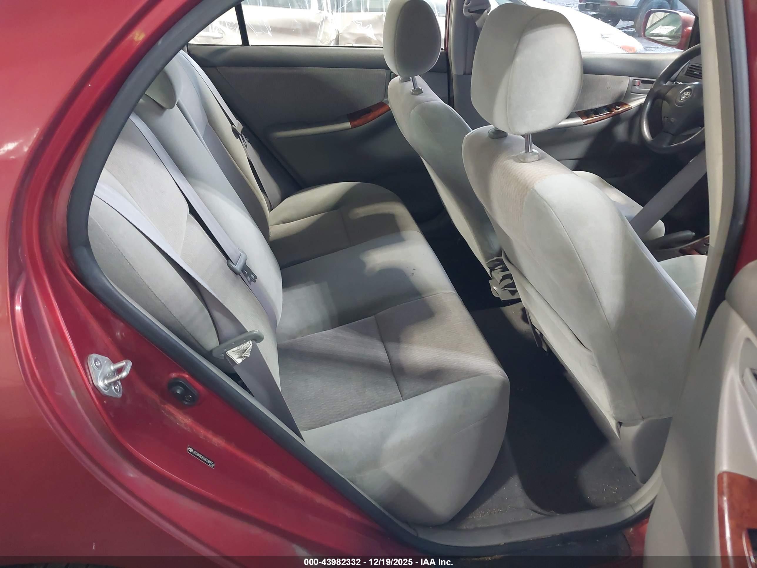 TOYOTA COROLLA image 8