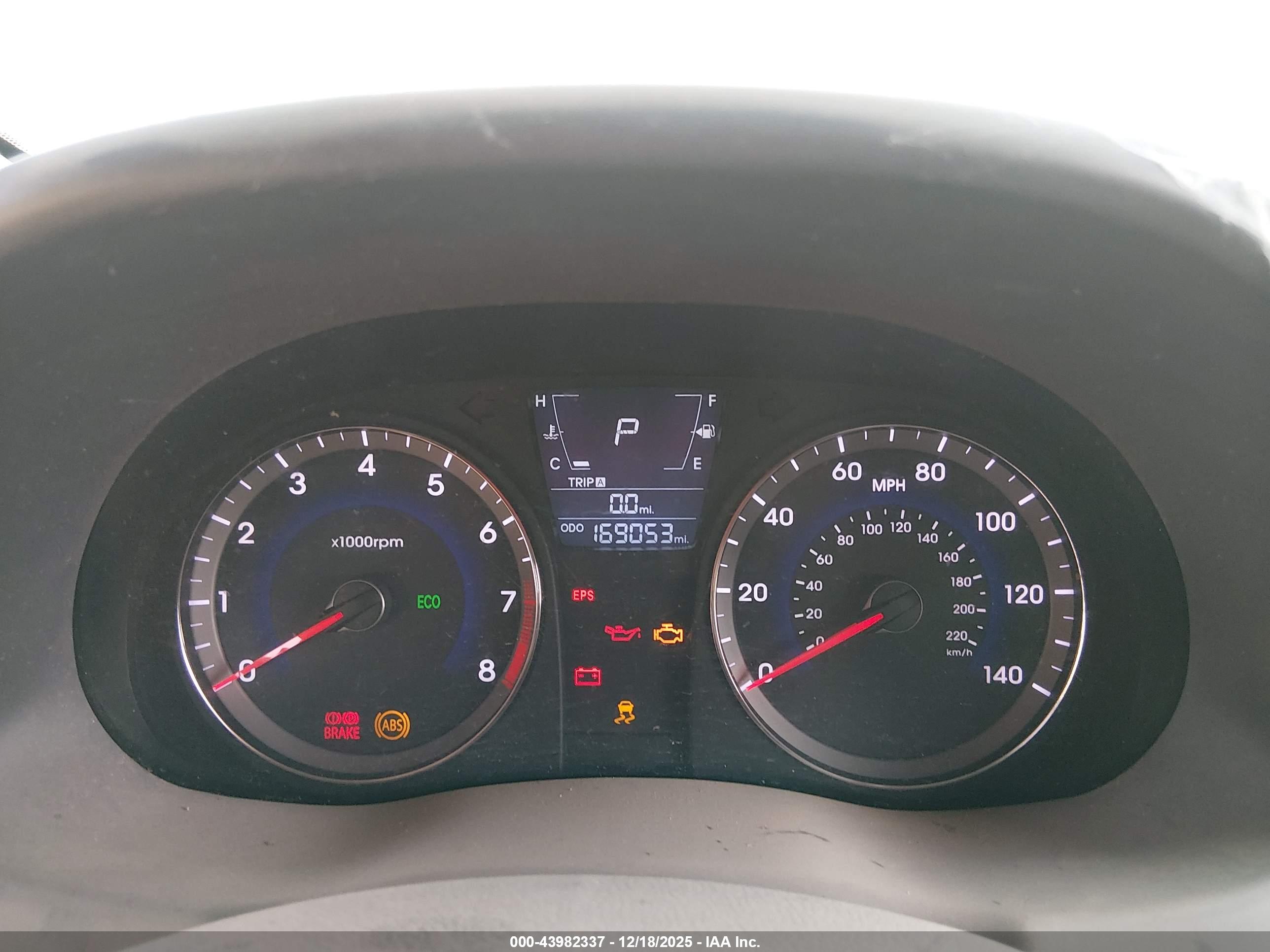 HYUNDAI ACCENT image 7
