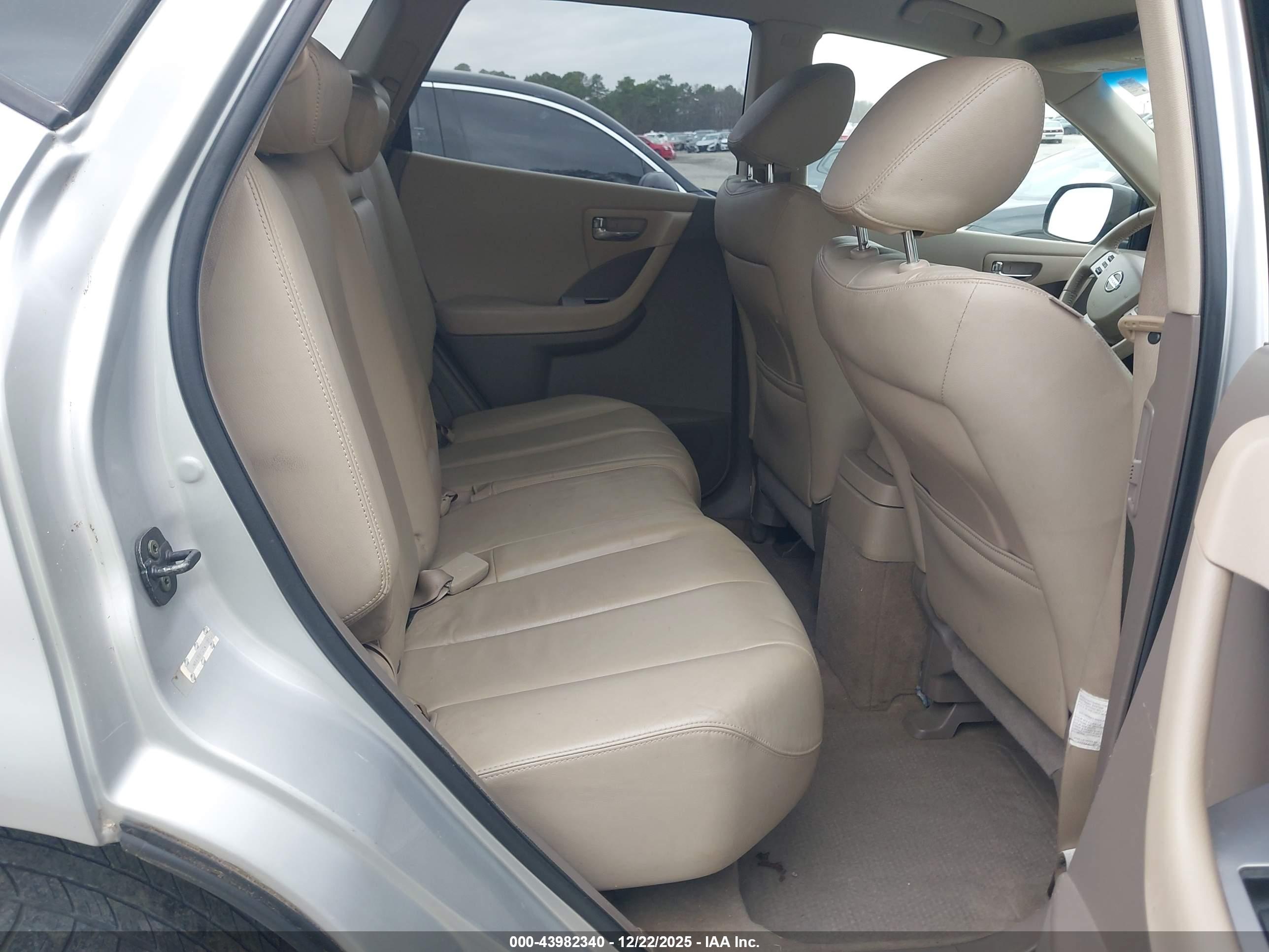 NISSAN MURANO image 8