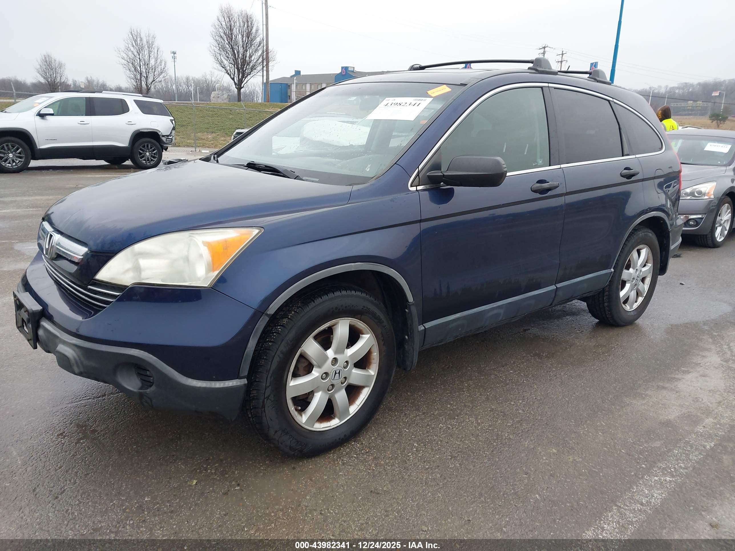 HONDA CR-V image 2