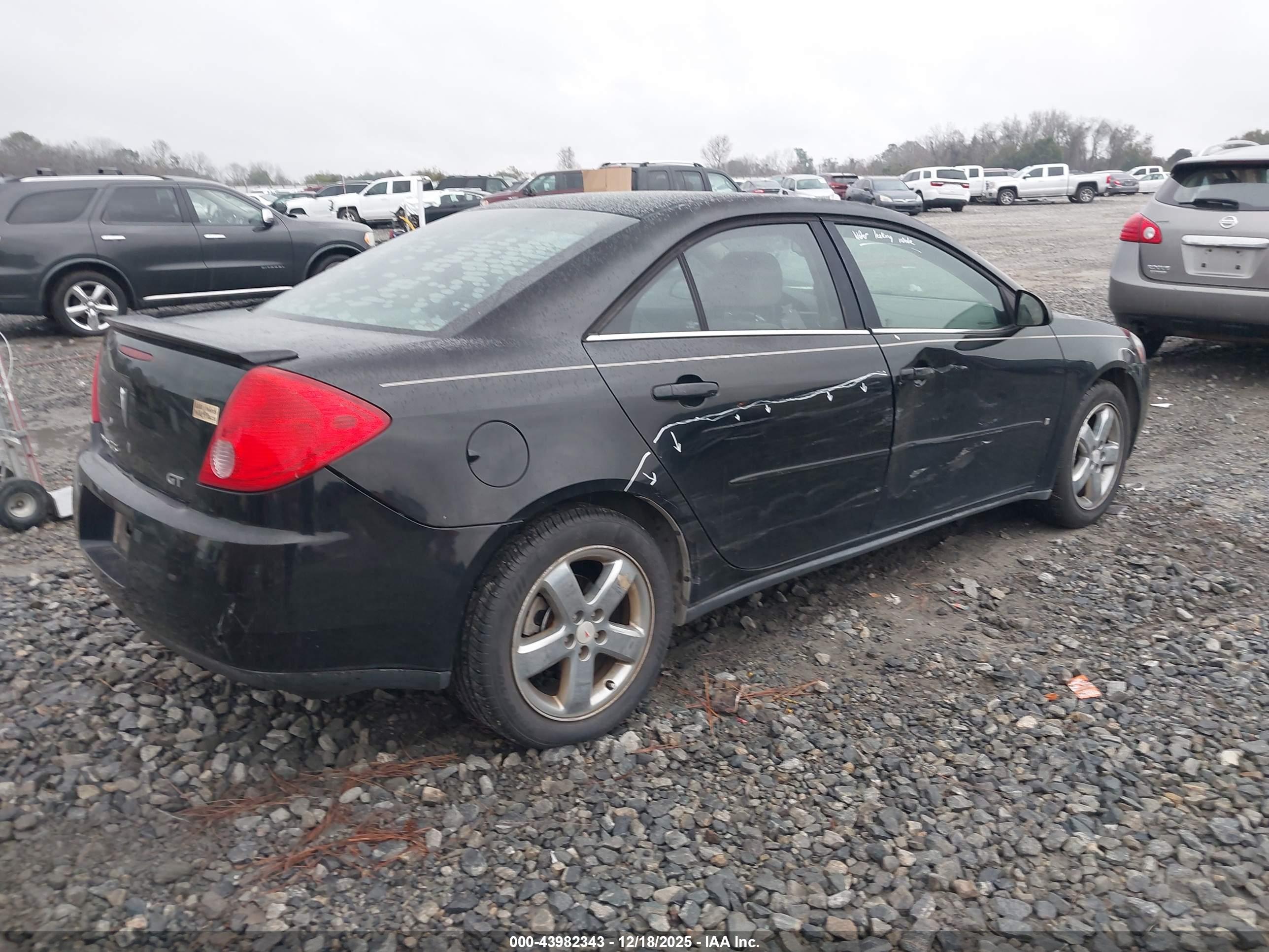 PONTIAC G6 image 4