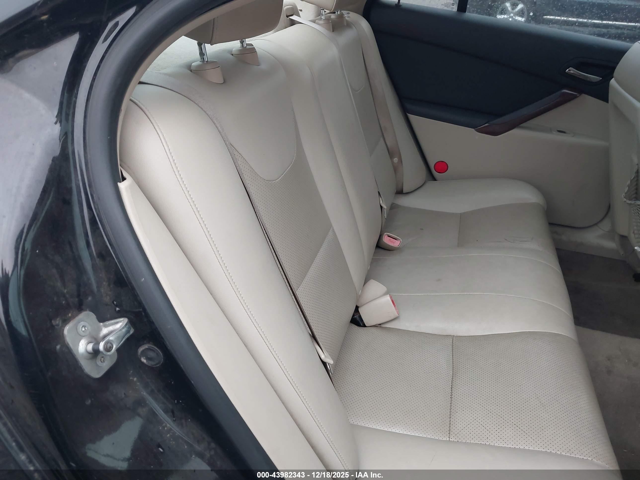 PONTIAC G6 image 8