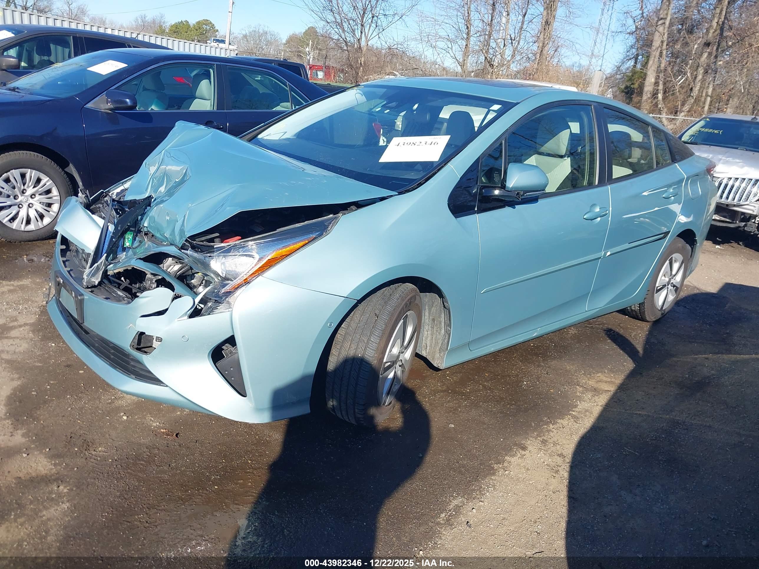 TOYOTA PRIUS image 2