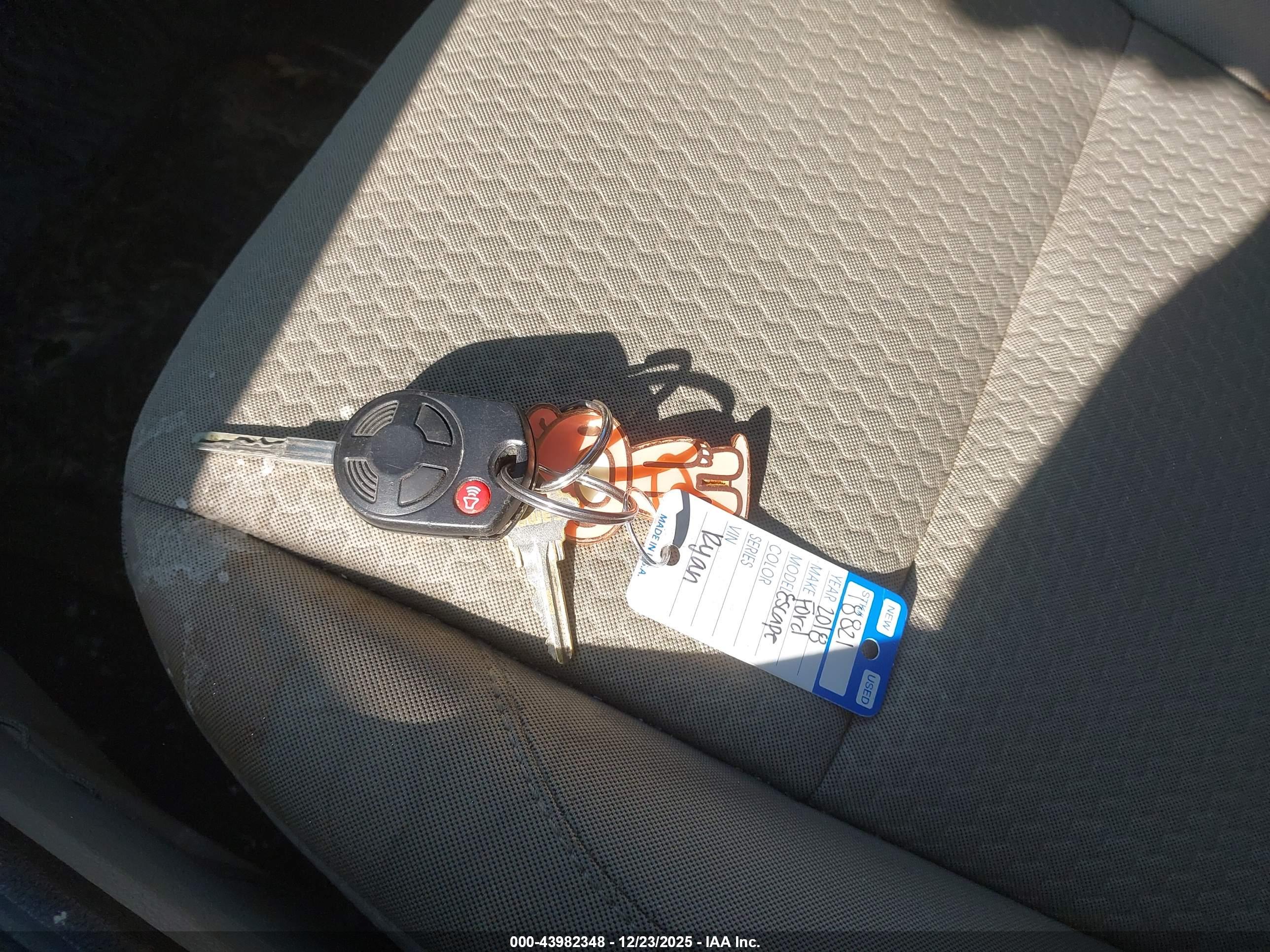 FORD ESCAPE image 11