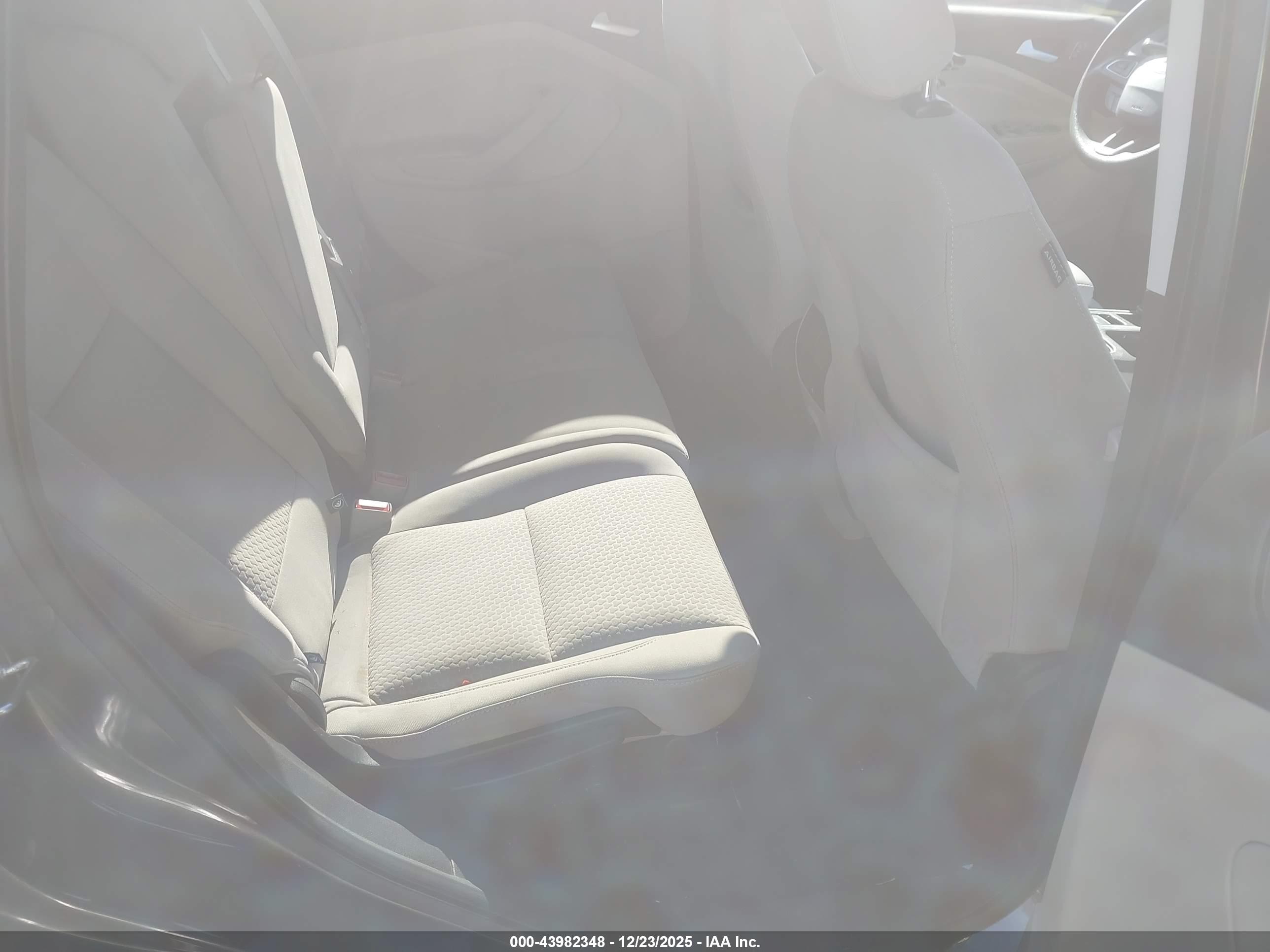 FORD ESCAPE image 8
