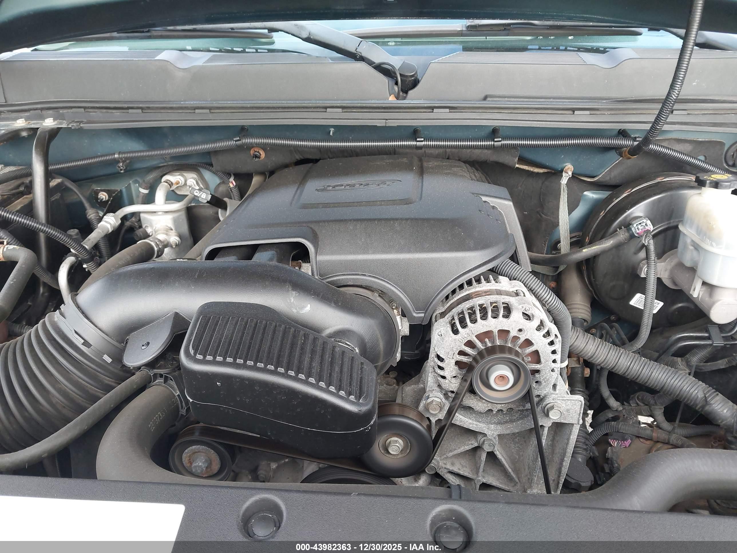 CHEVROLET SILVERADO image 10