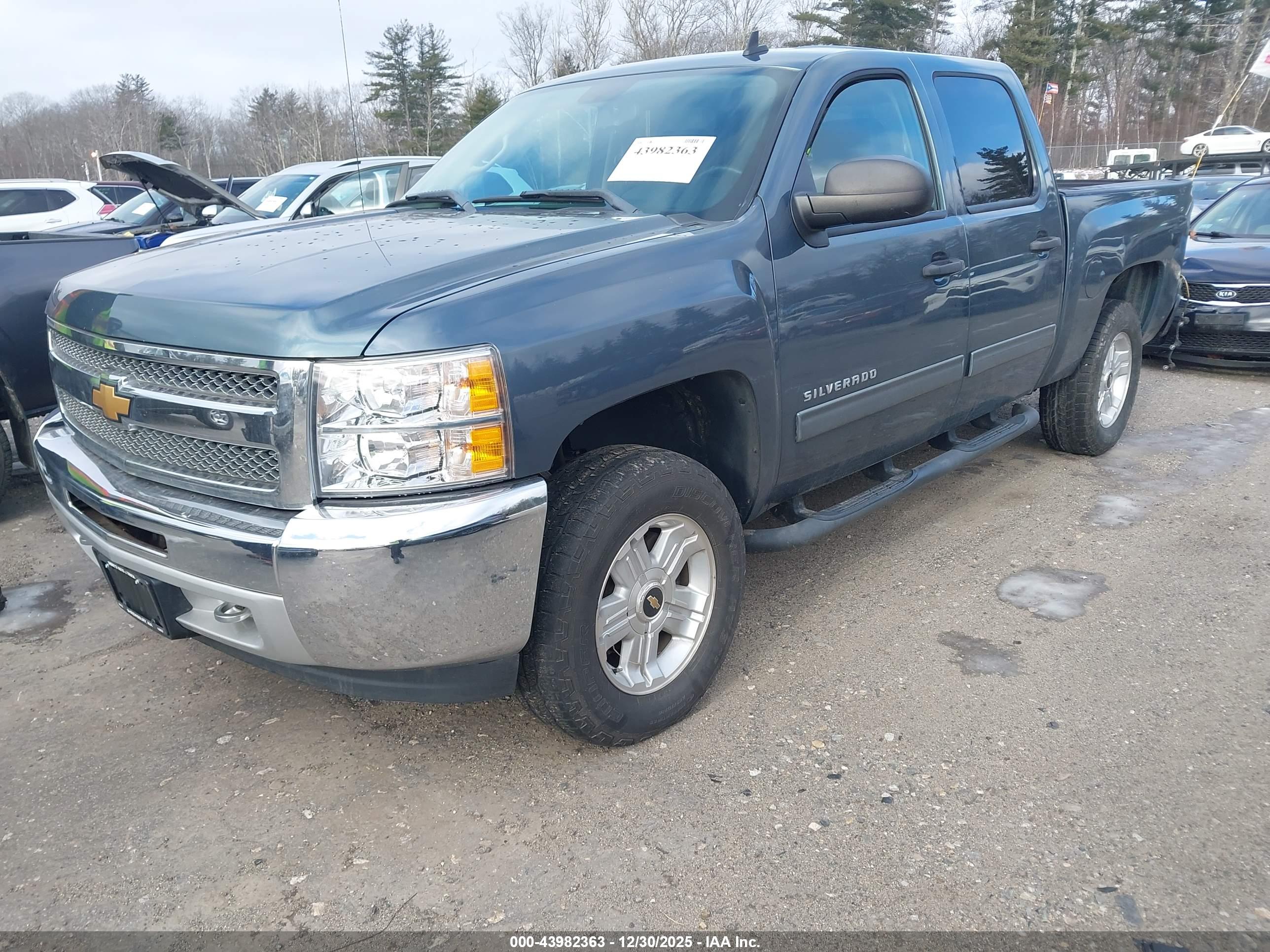 CHEVROLET SILVERADO image 2