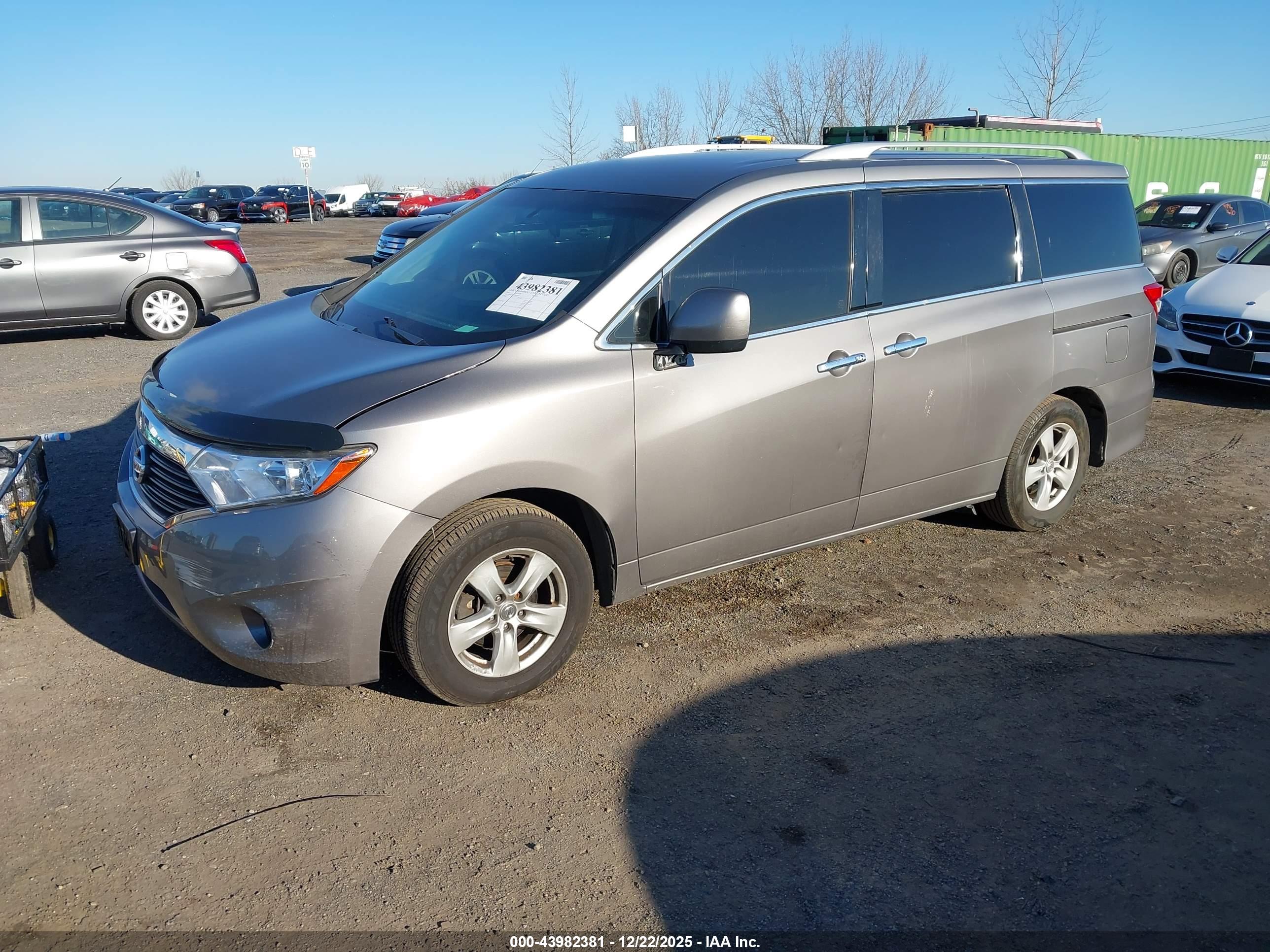 NISSAN QUEST image 2