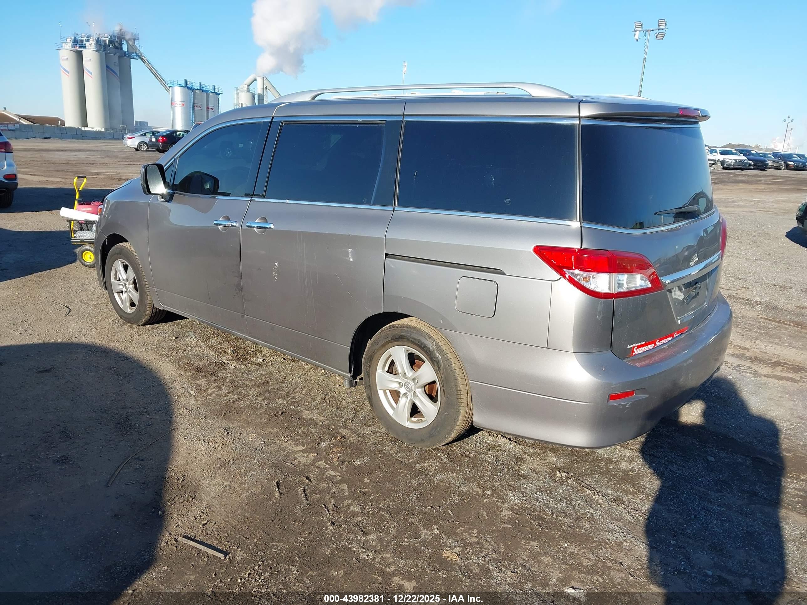 NISSAN QUEST image 3
