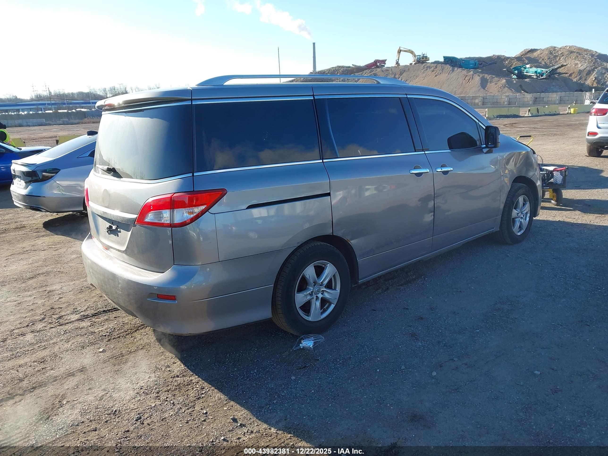 NISSAN QUEST image 4