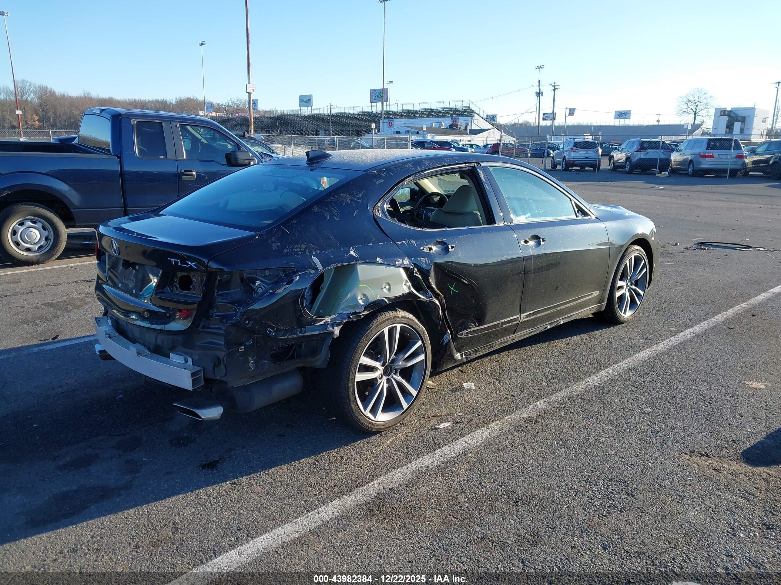 ACURA TLX image 4