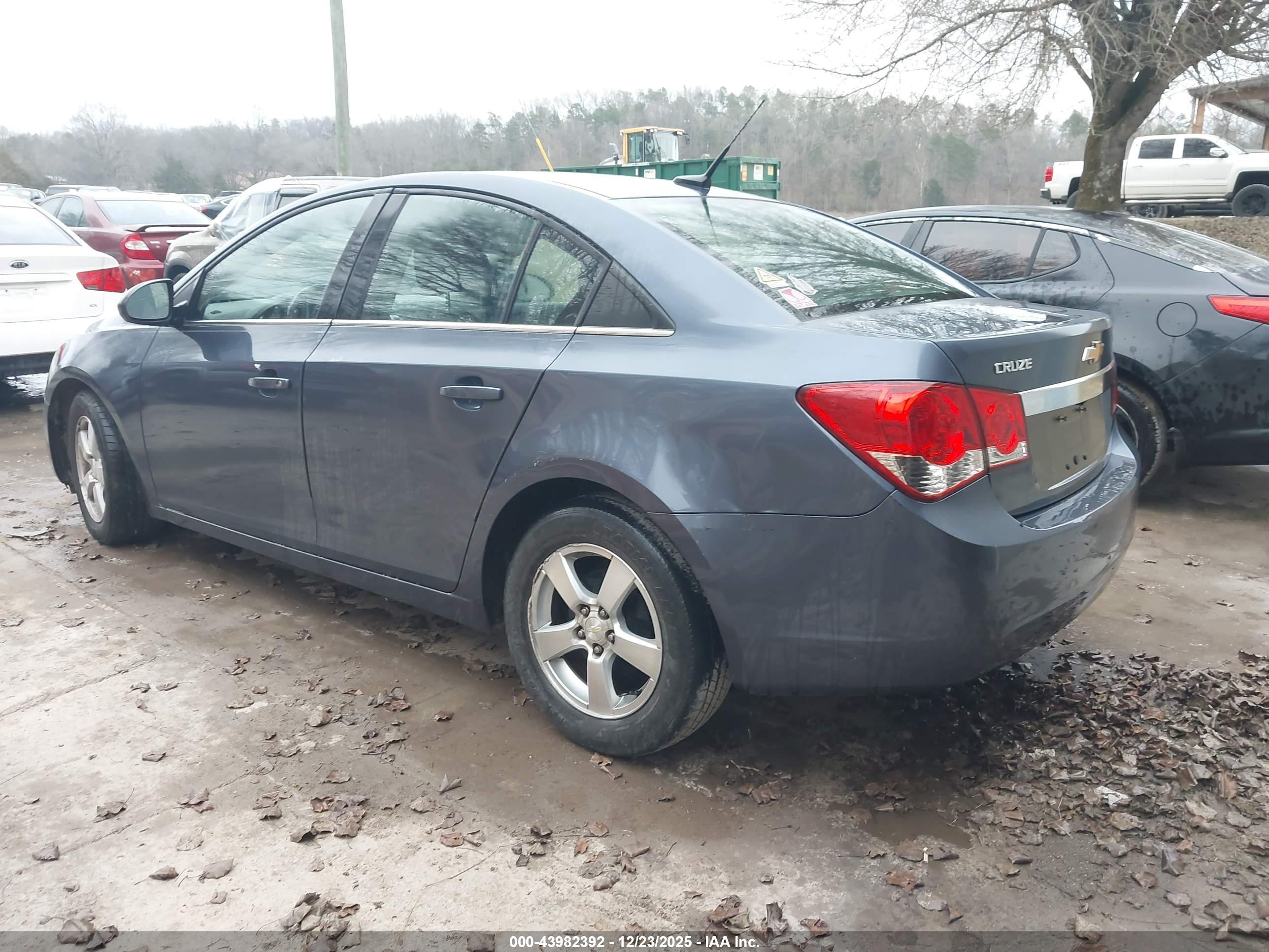 CHEVROLET CRUZE image 3