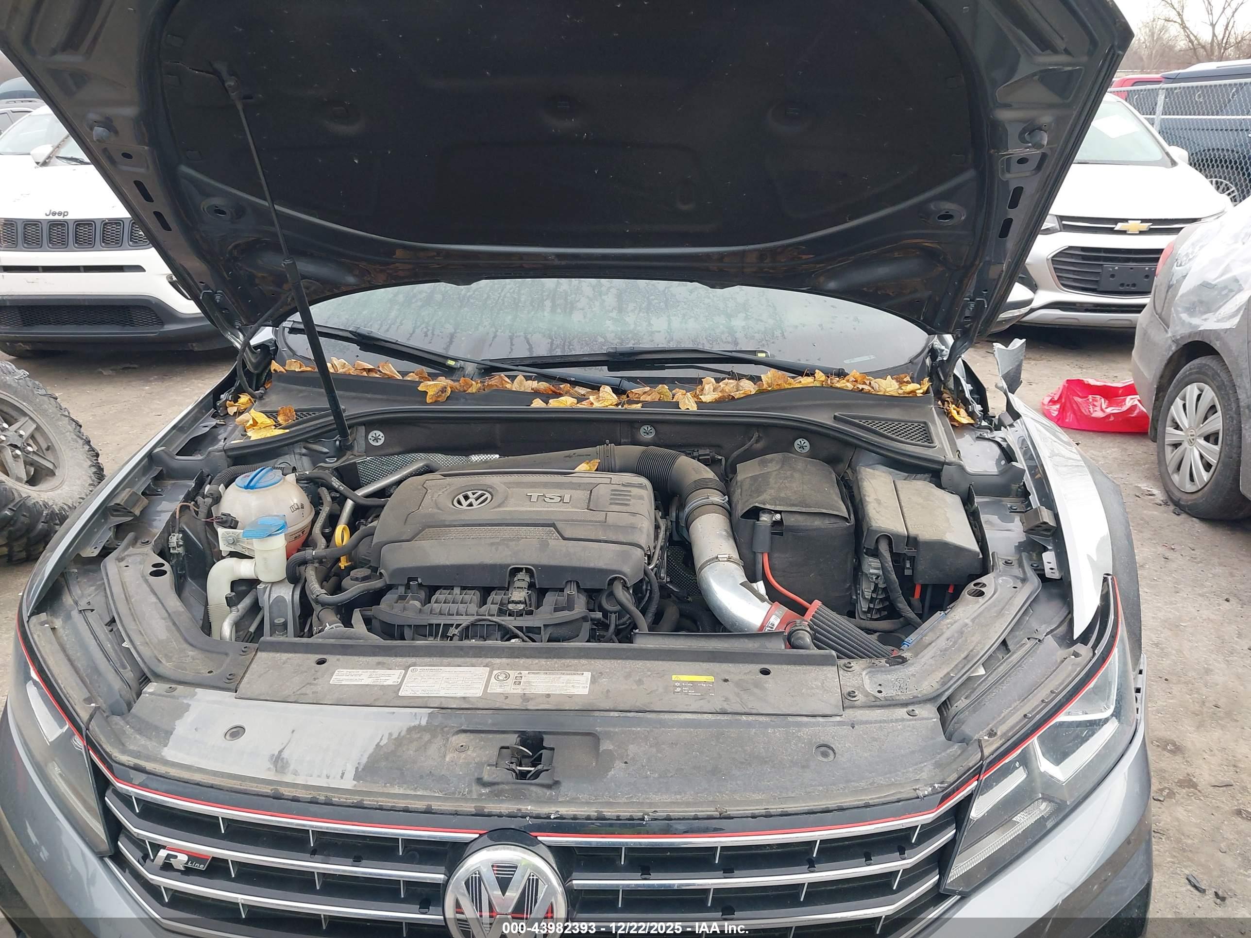 VOLKSWAGEN PASSAT image 10