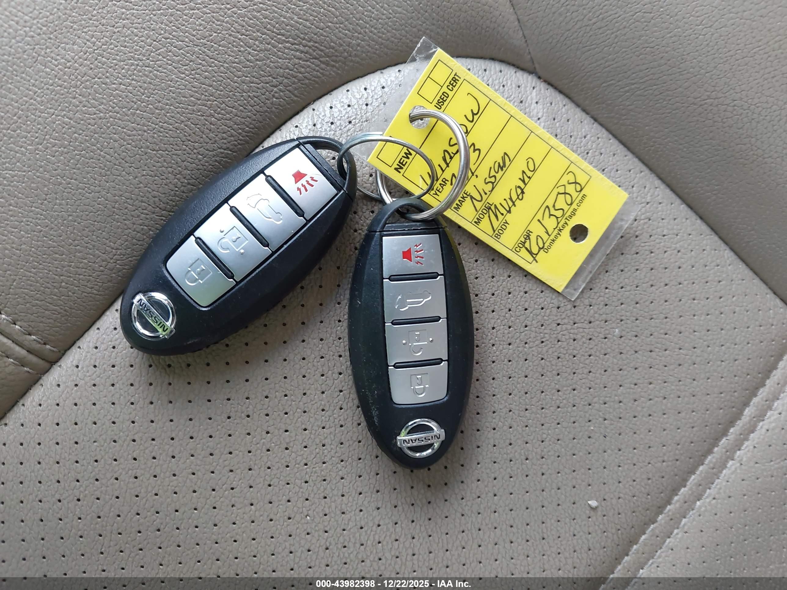 NISSAN MURANO image 11