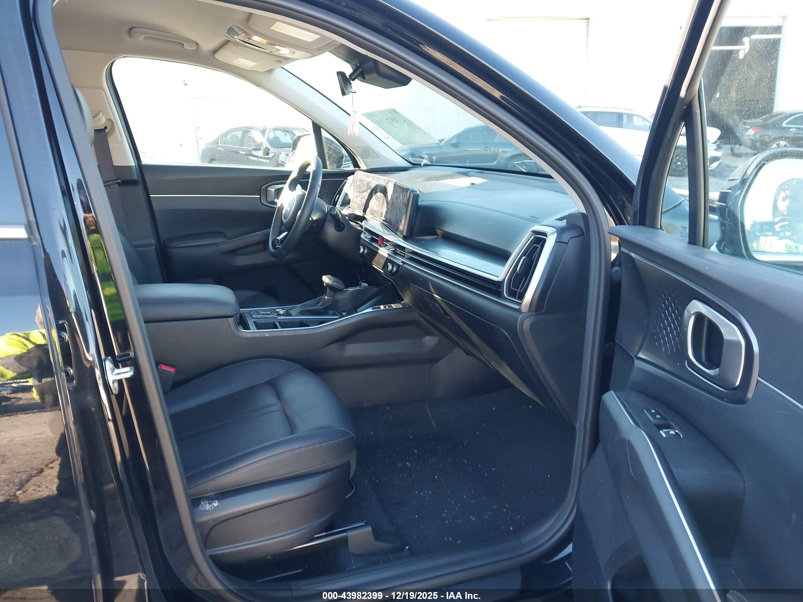KIA SORENTO image 5