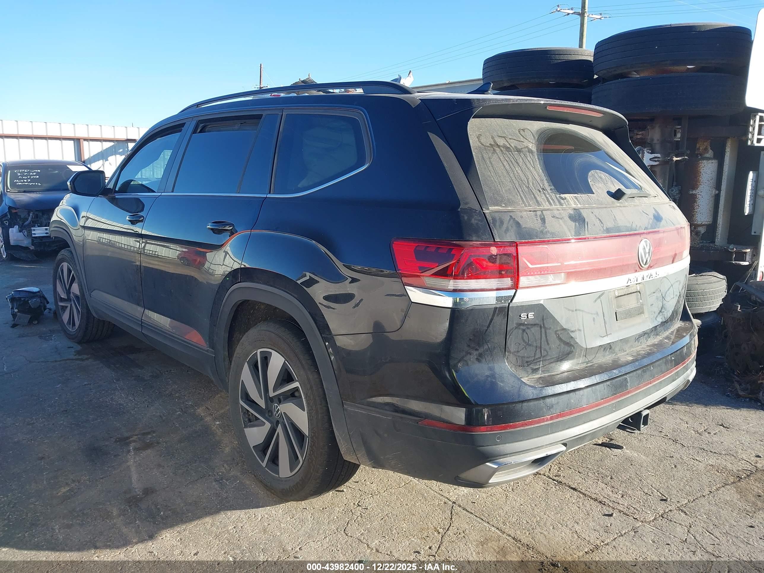 VOLKSWAGEN ATLAS image 3
