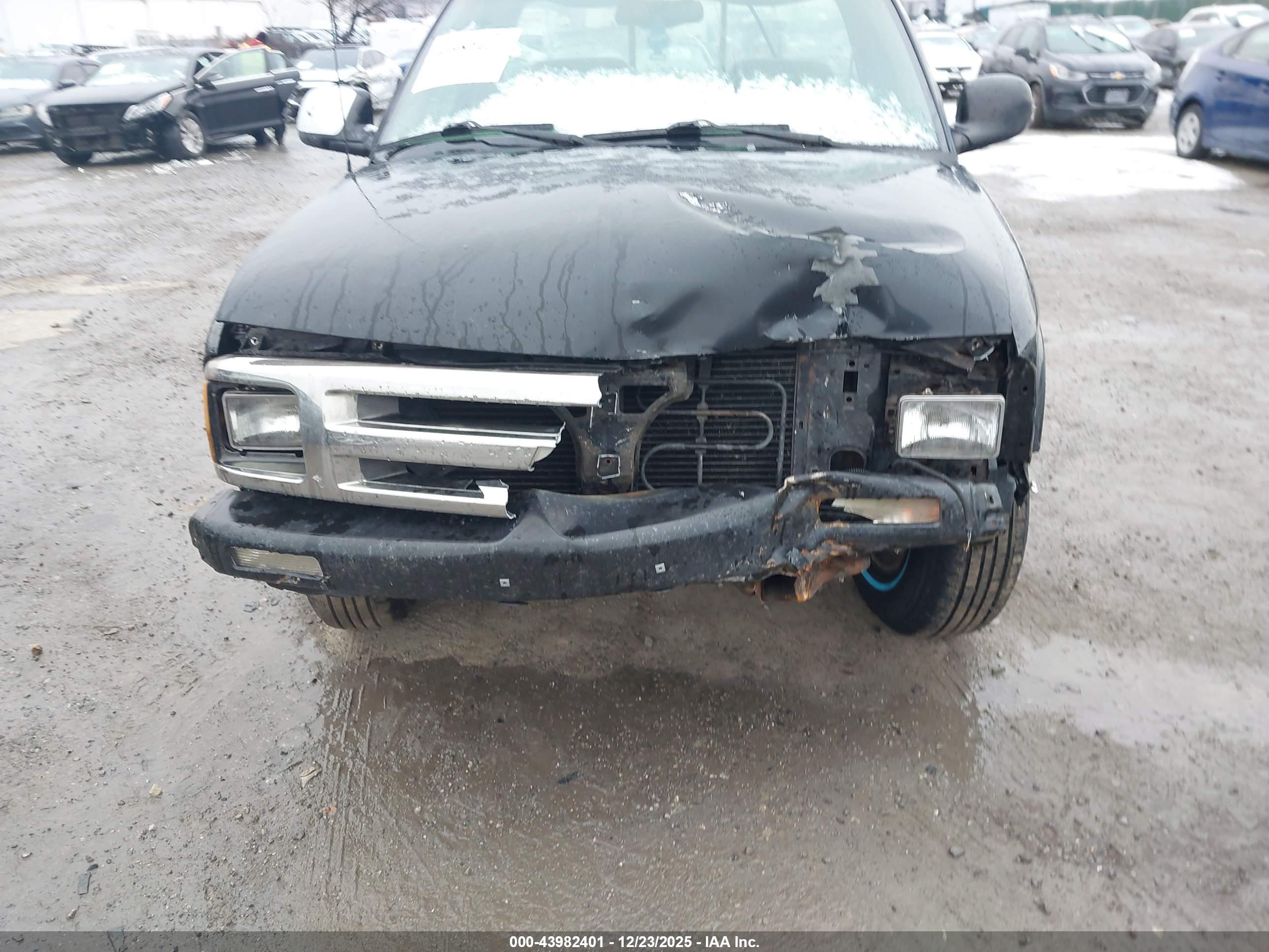 CHEVROLET S image 6