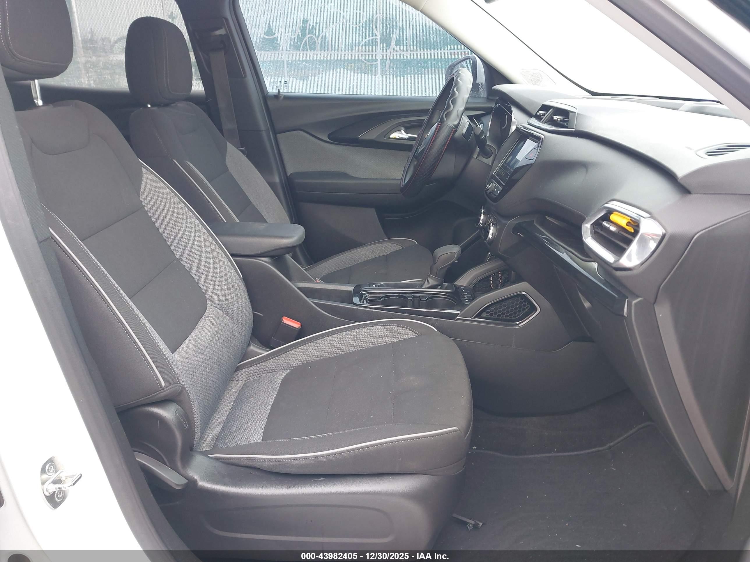 CHEVROLET TRAILBLAZER image 5