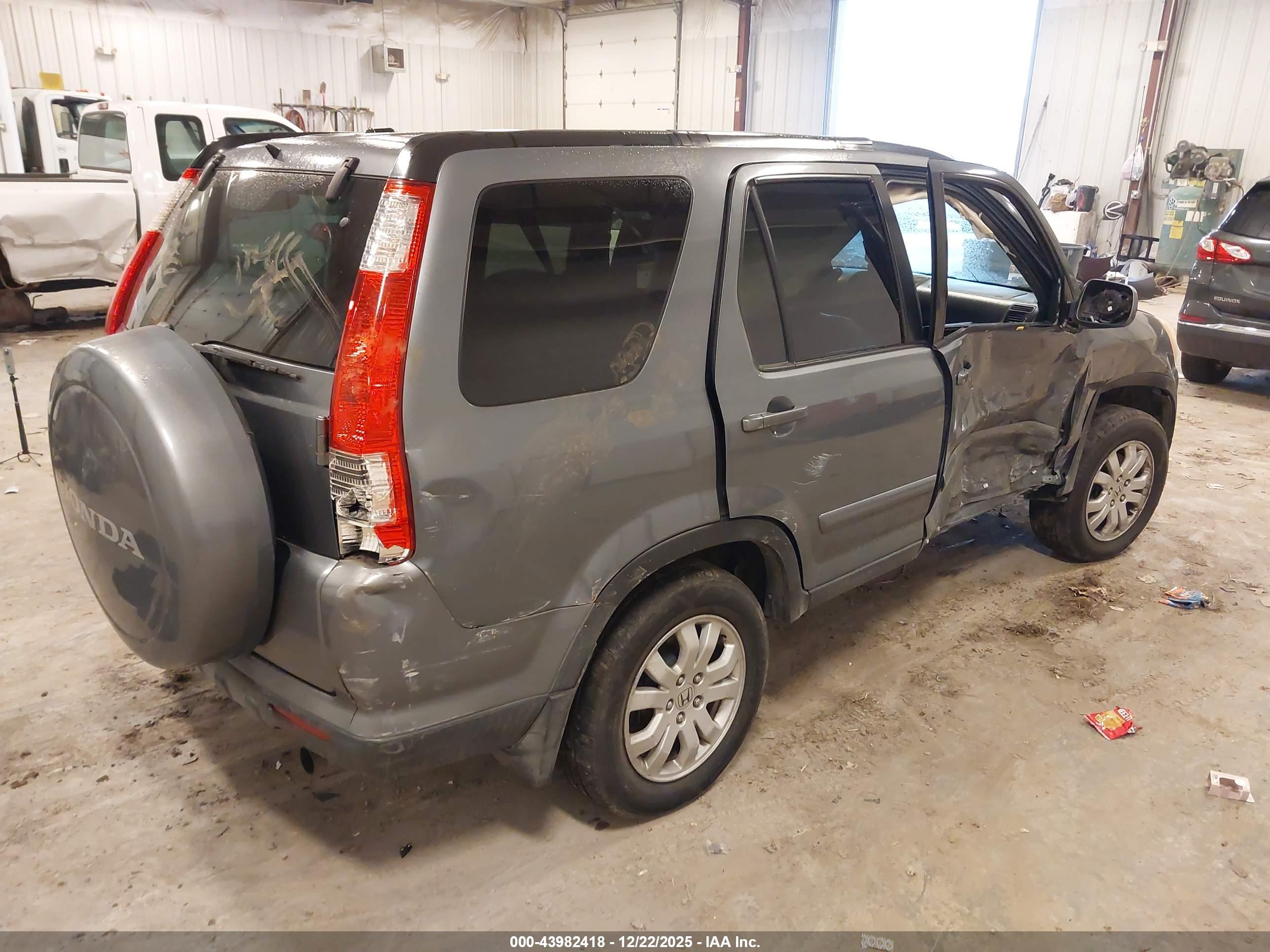 HONDA CR-V image 4