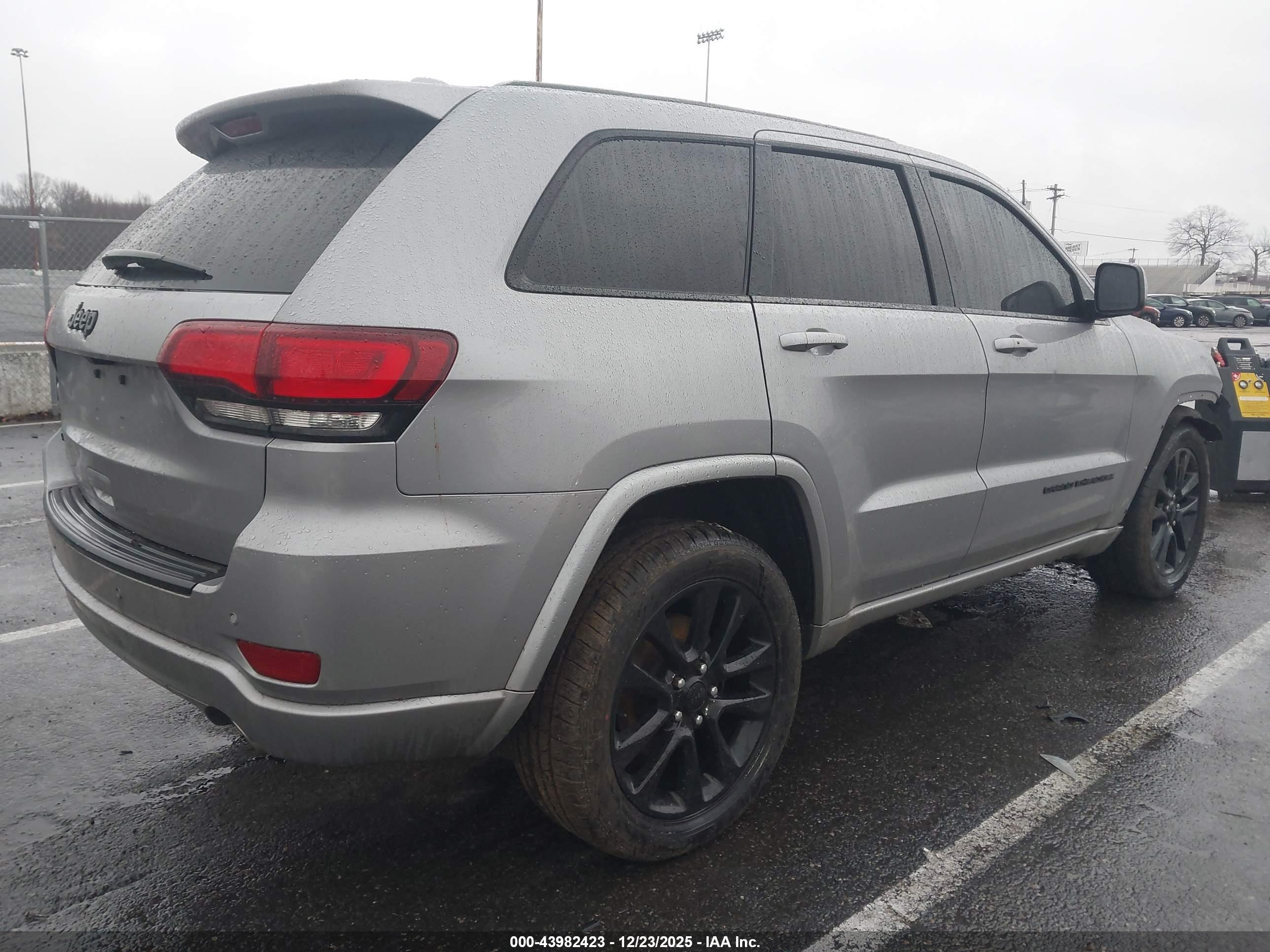 JEEP GRAND image 4
