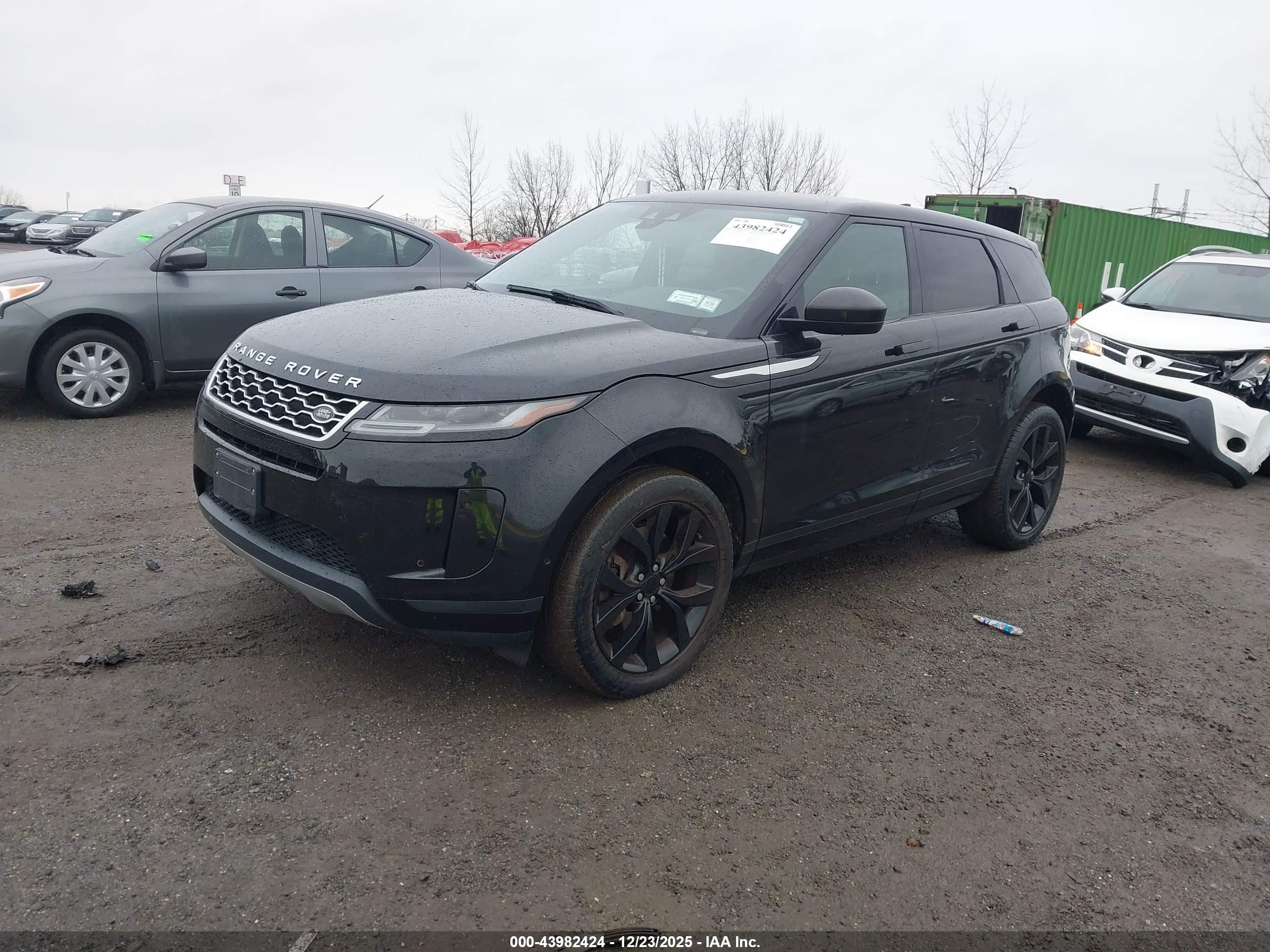 LAND ROVER image 2