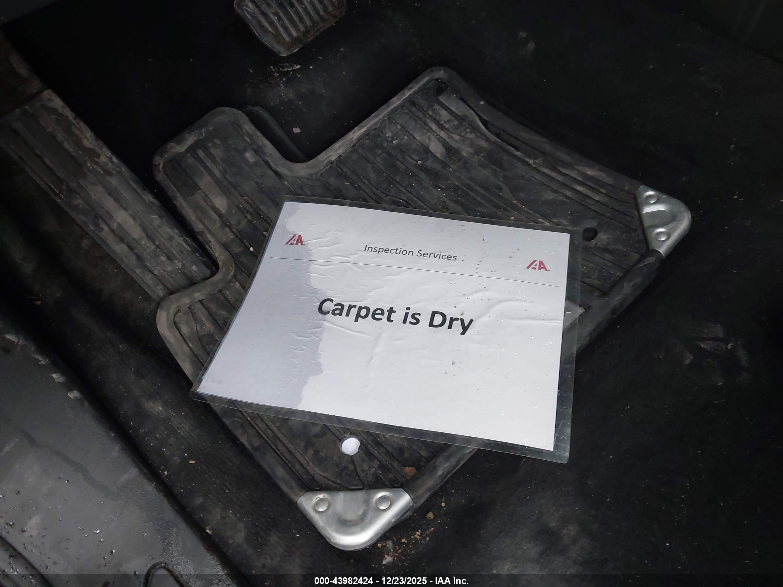 LAND ROVER image 6