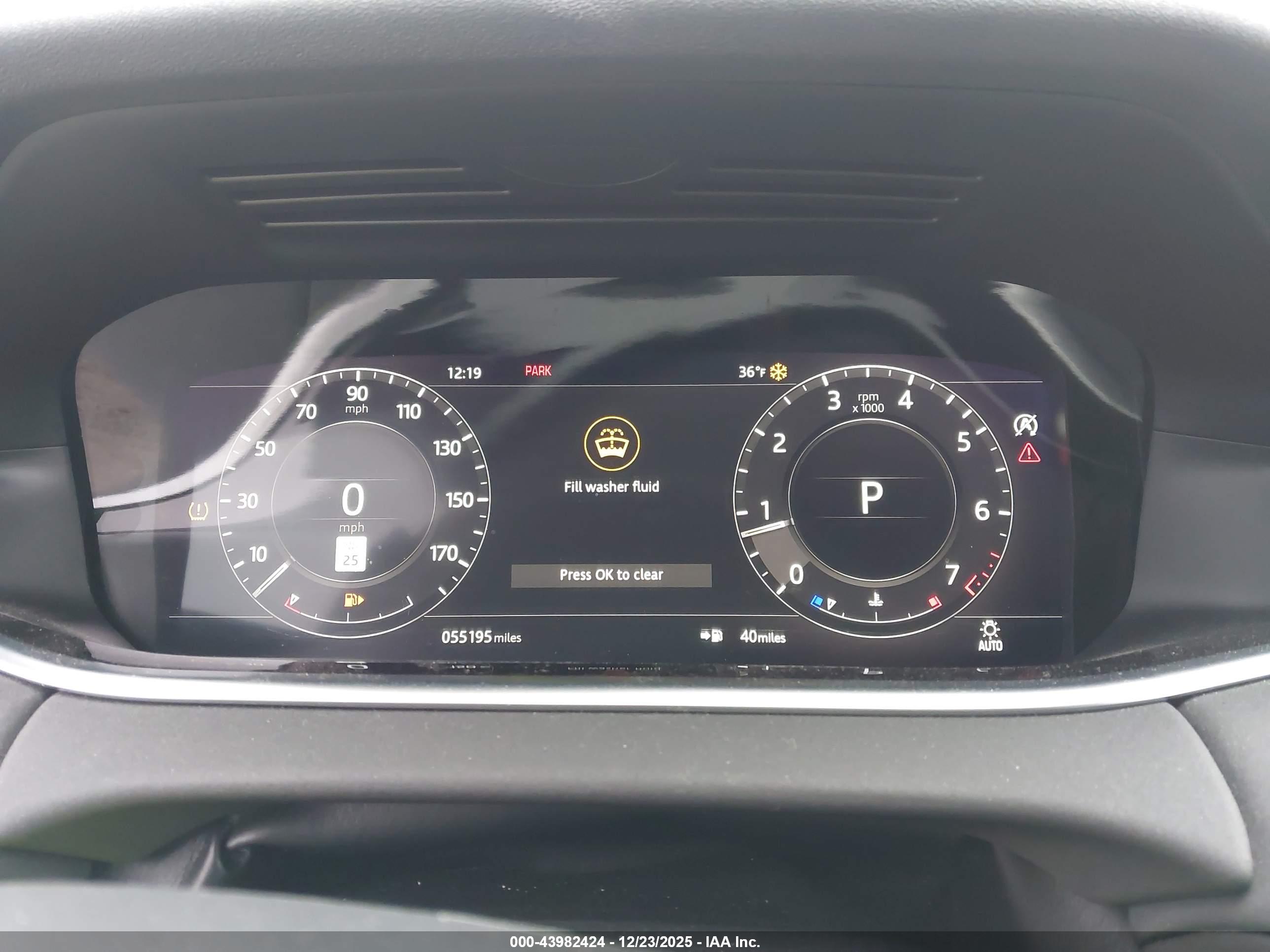 LAND ROVER image 7