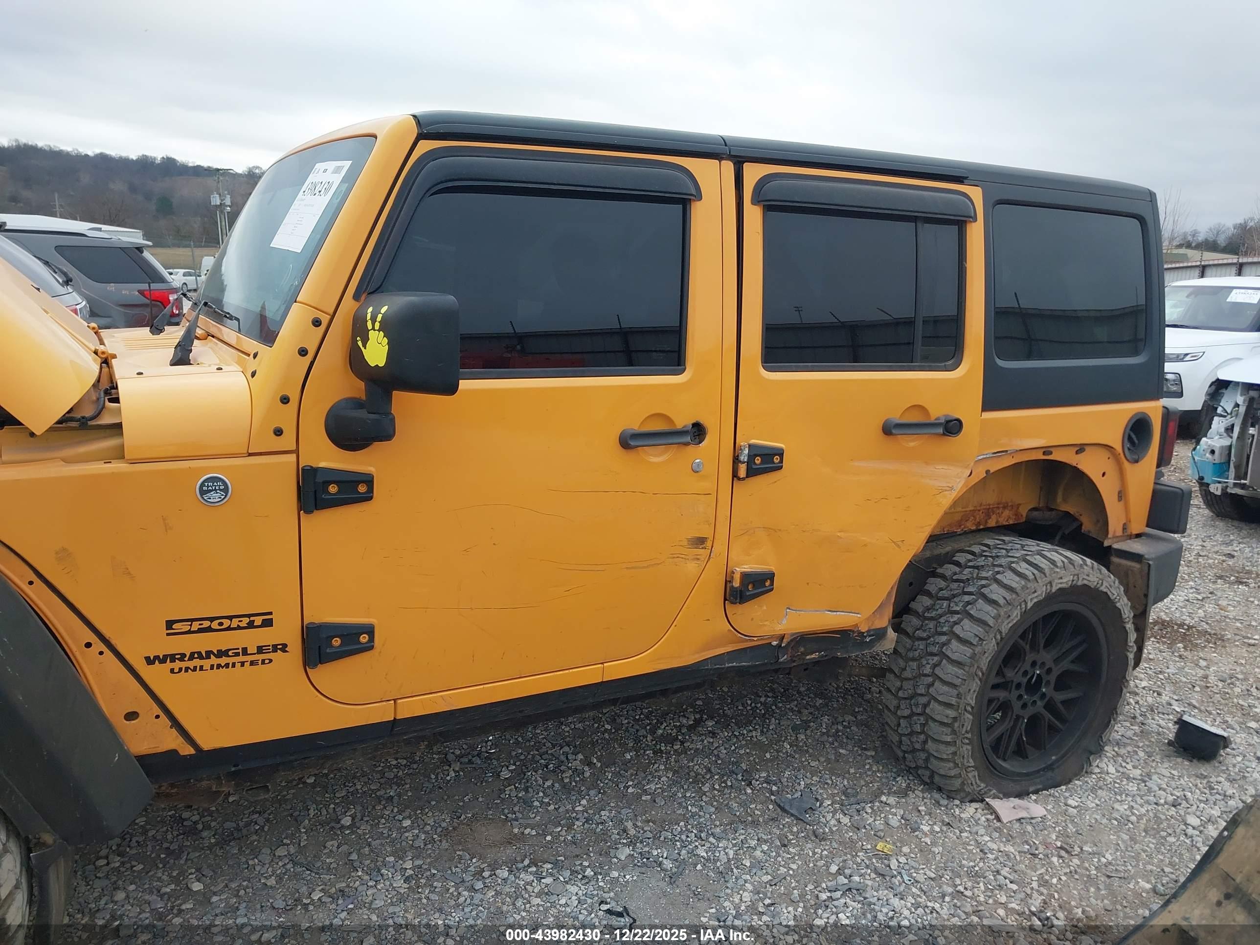 JEEP WRANGLER image 6