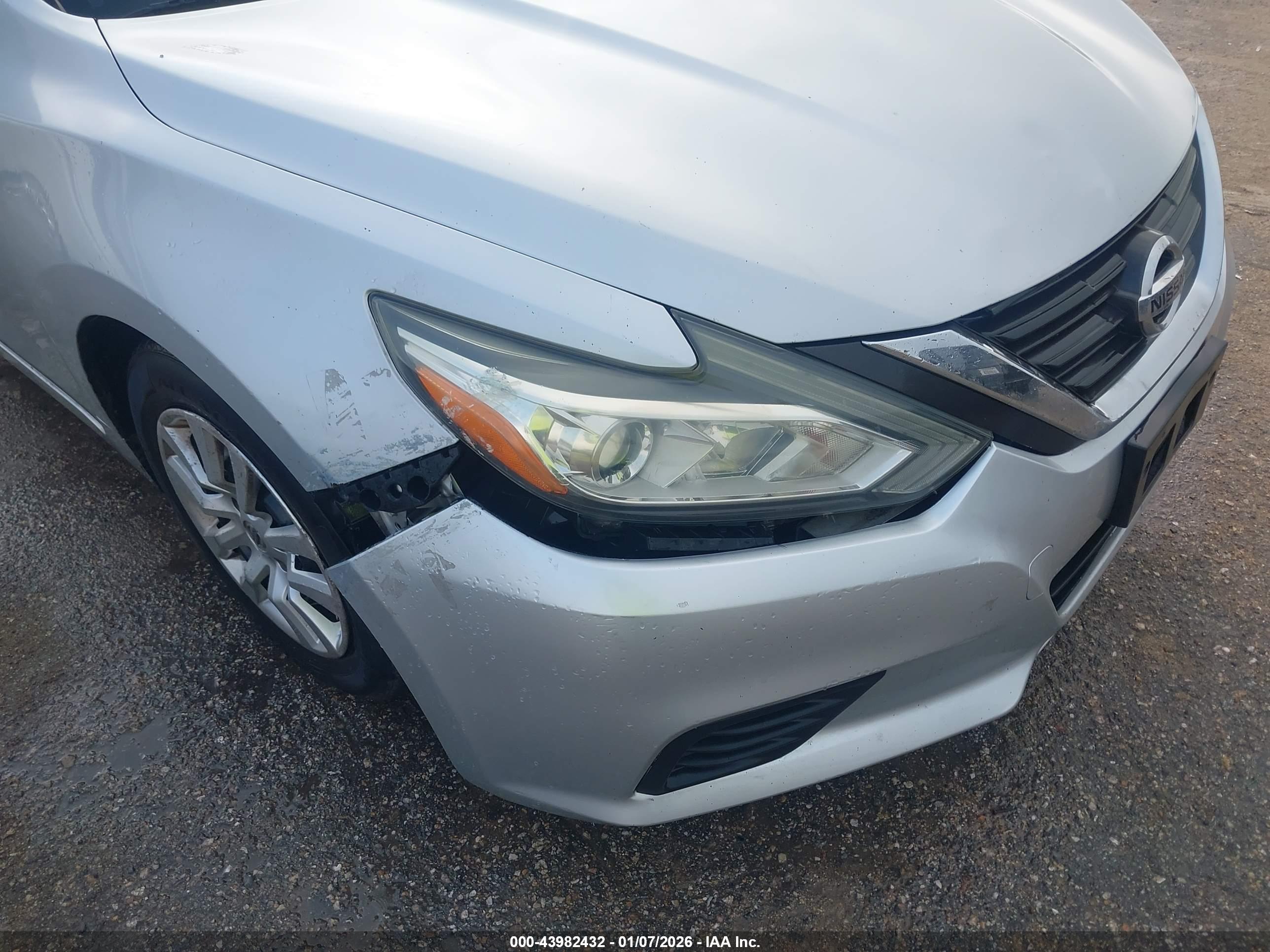 NISSAN ALTIMA image 6