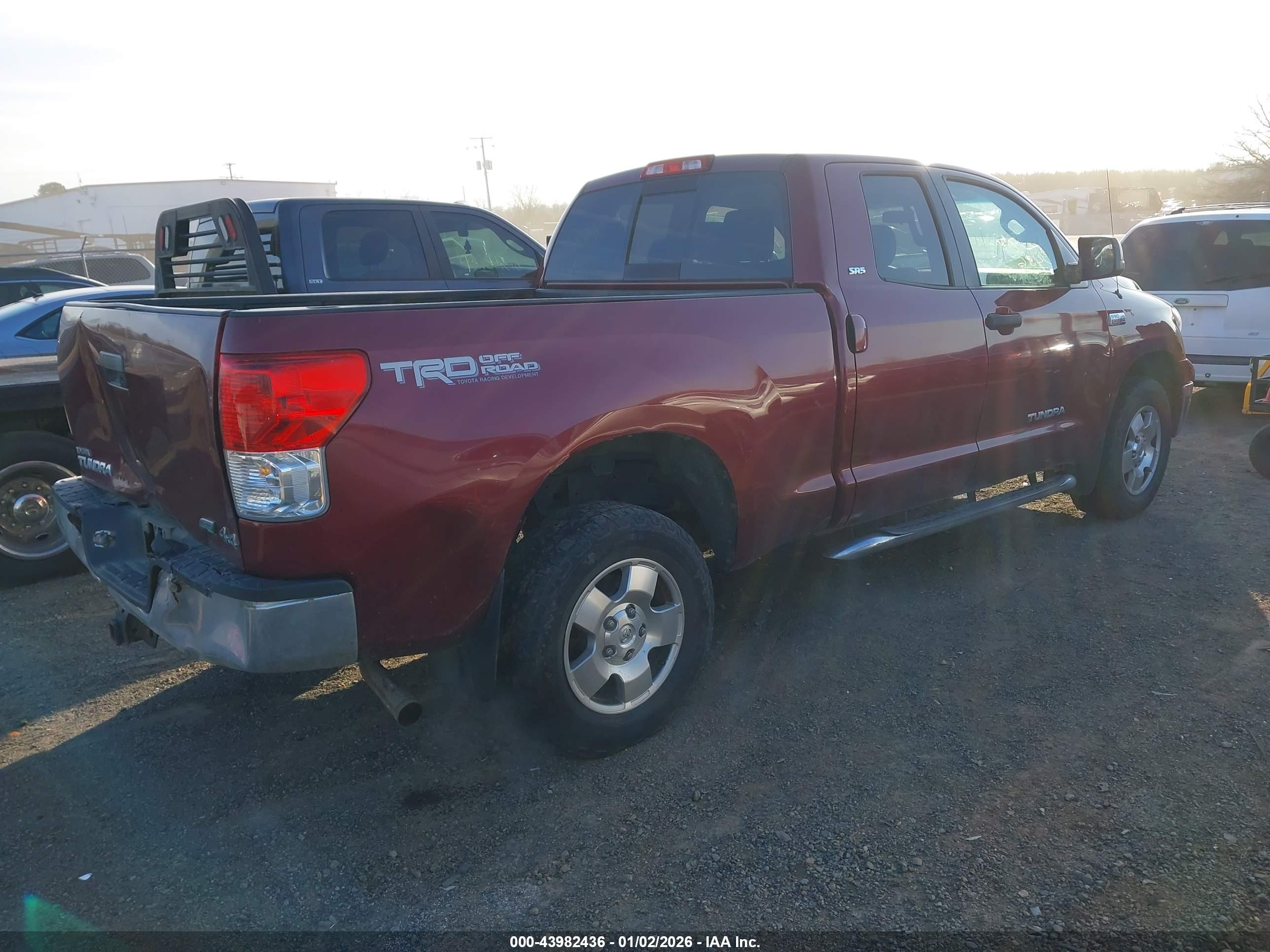 TOYOTA TUNDRA image 4