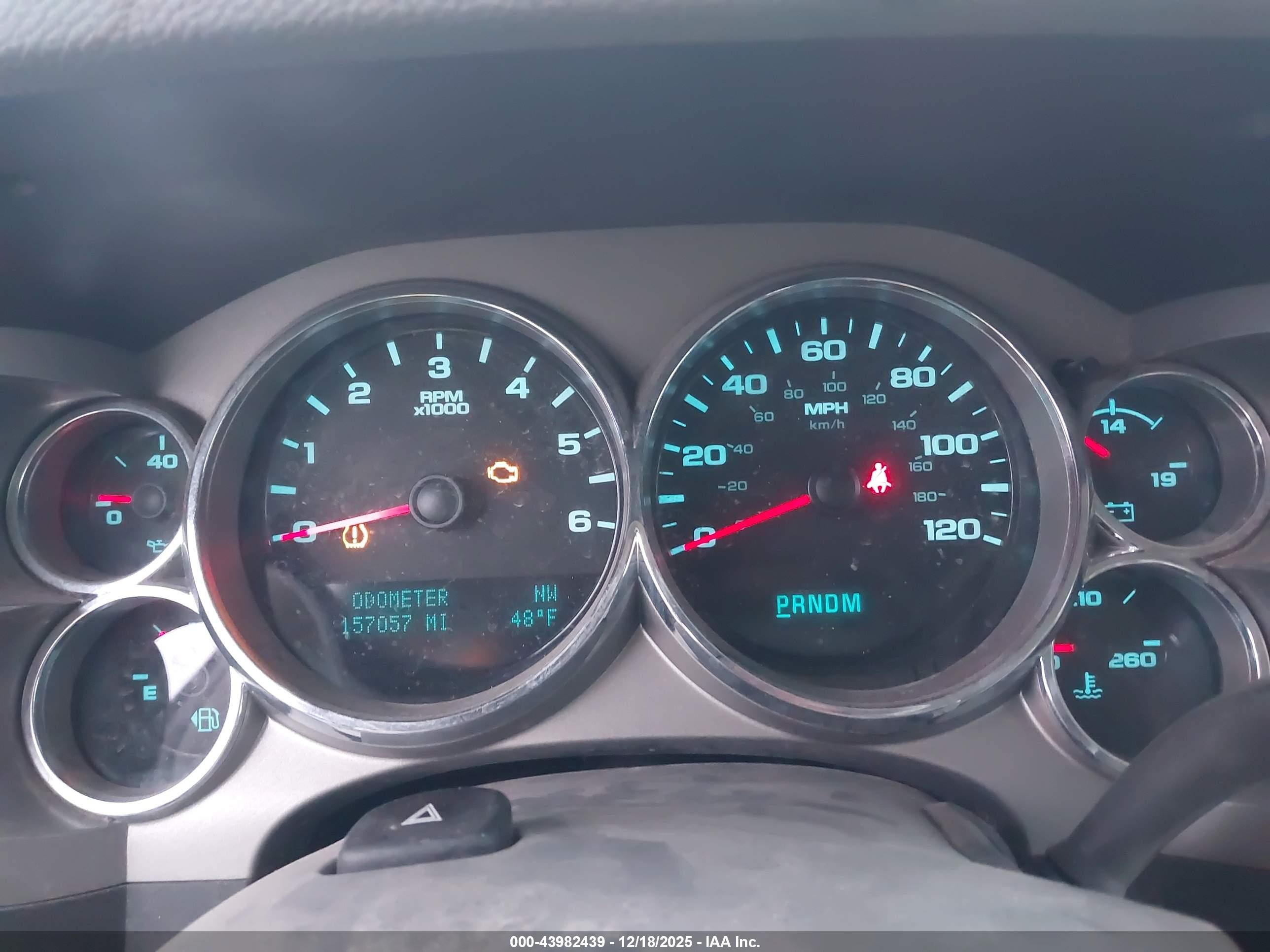 CHEVROLET SILVERADO image 7