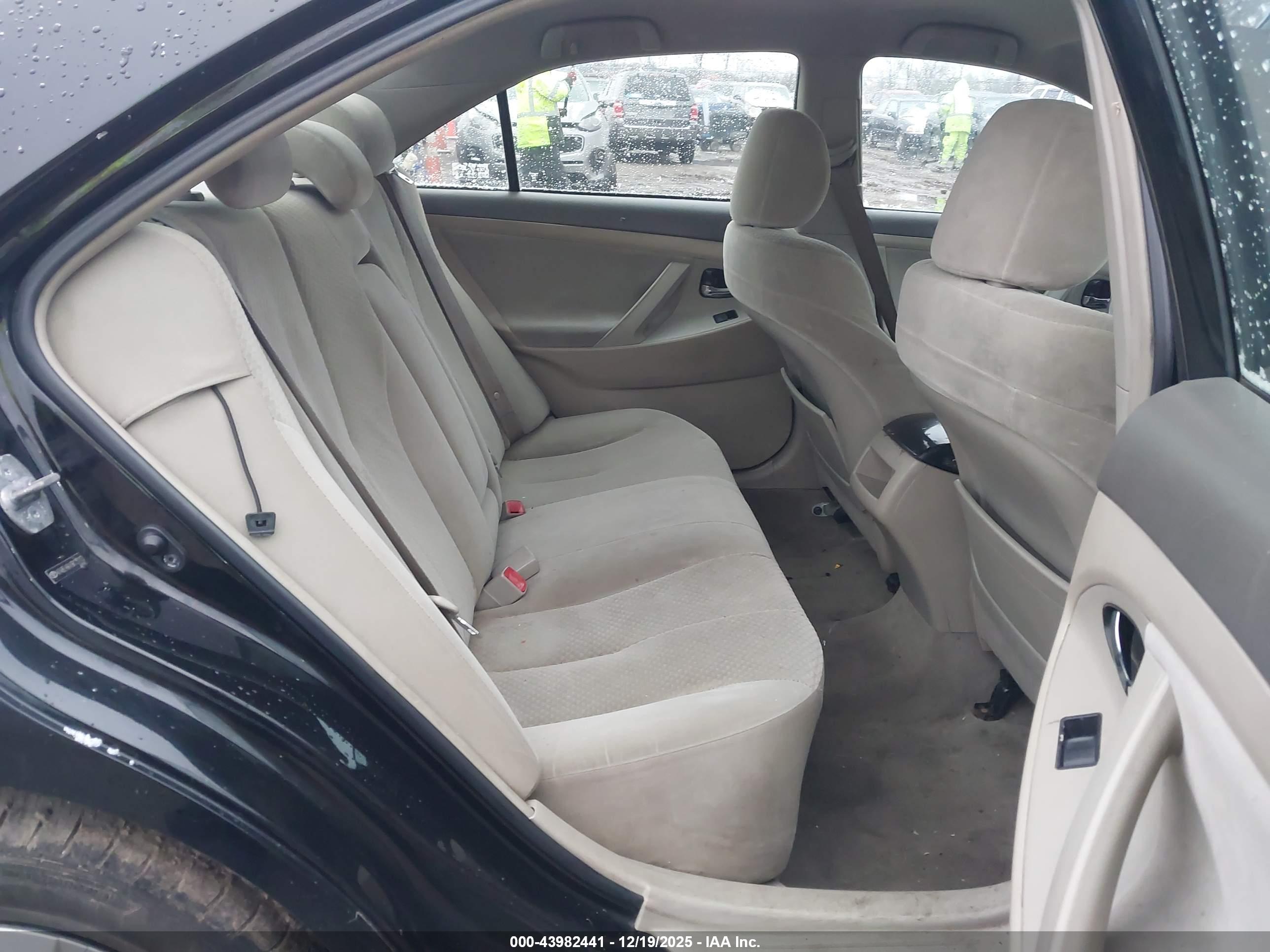 TOYOTA CAMRY image 8