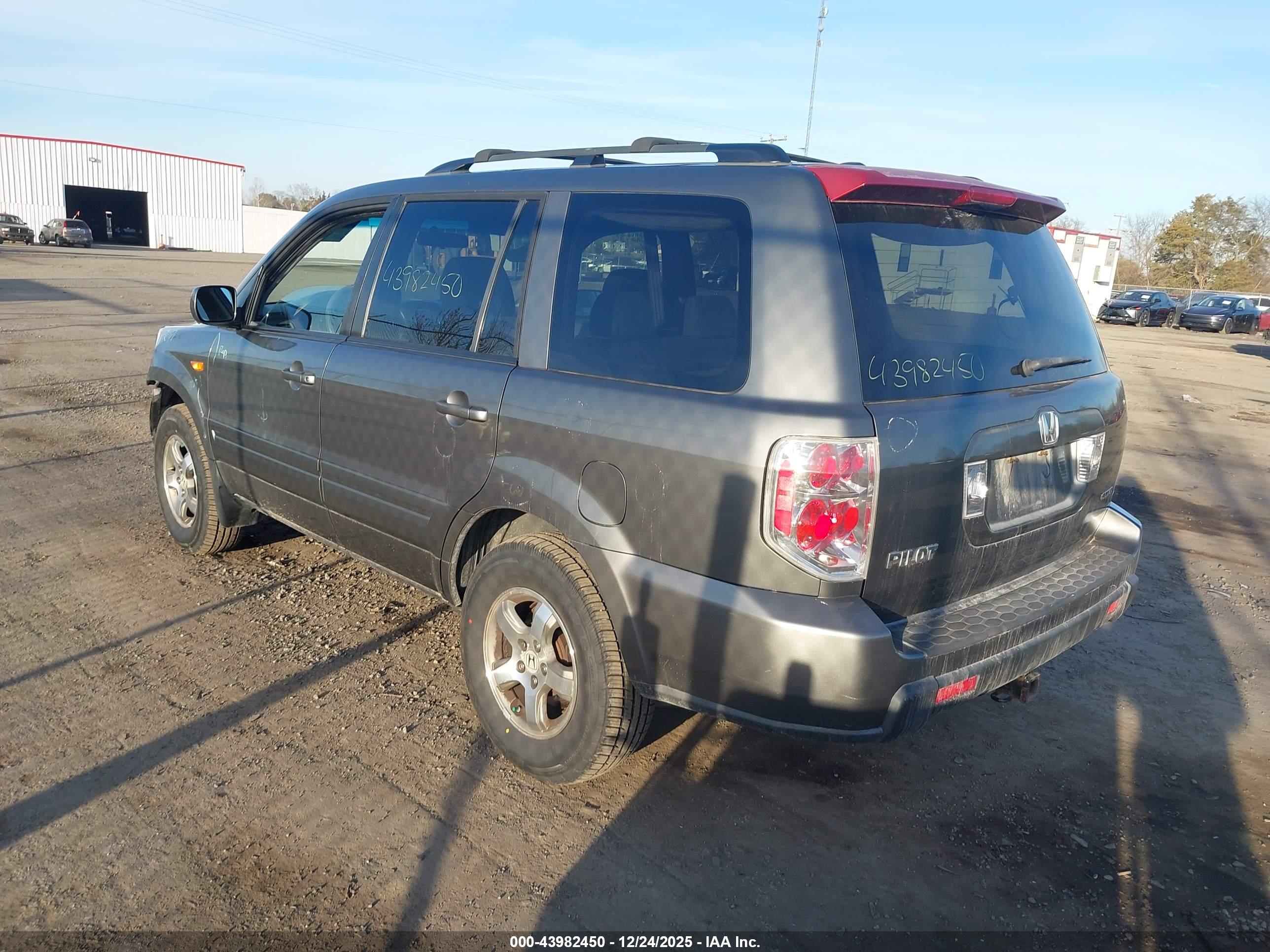 HONDA PILOT image 3
