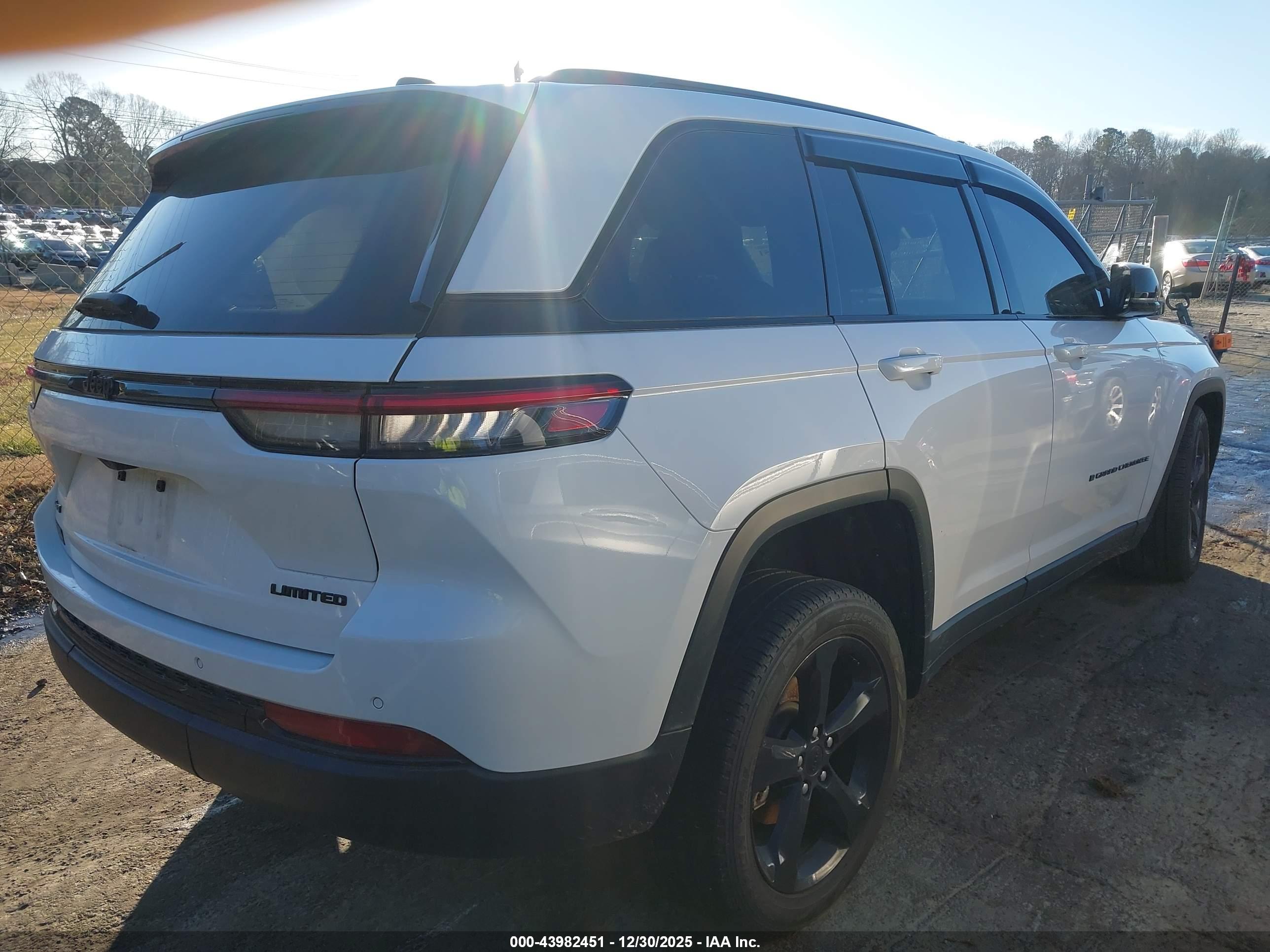 JEEP GRAND image 4