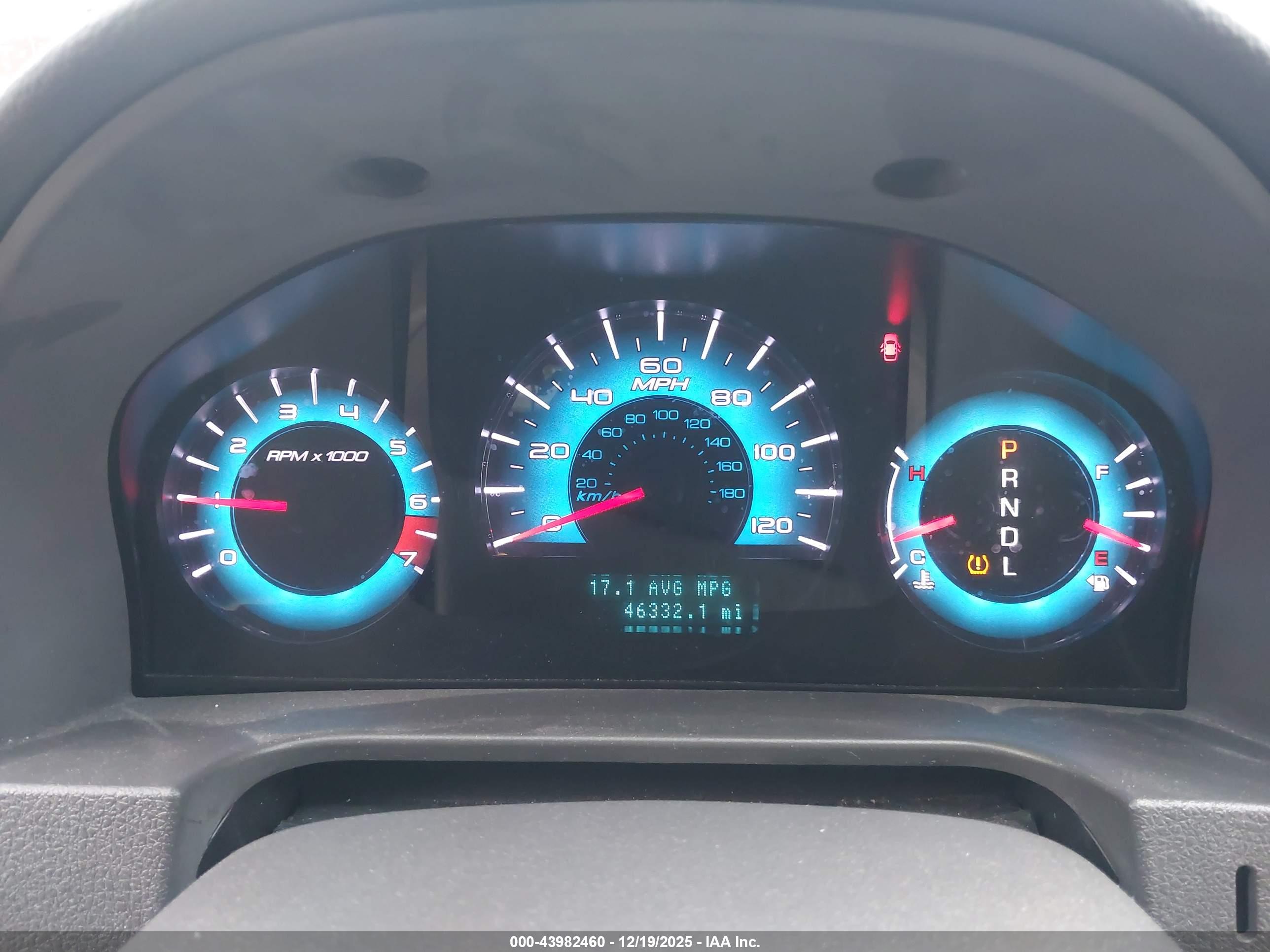 FORD FUSION image 7