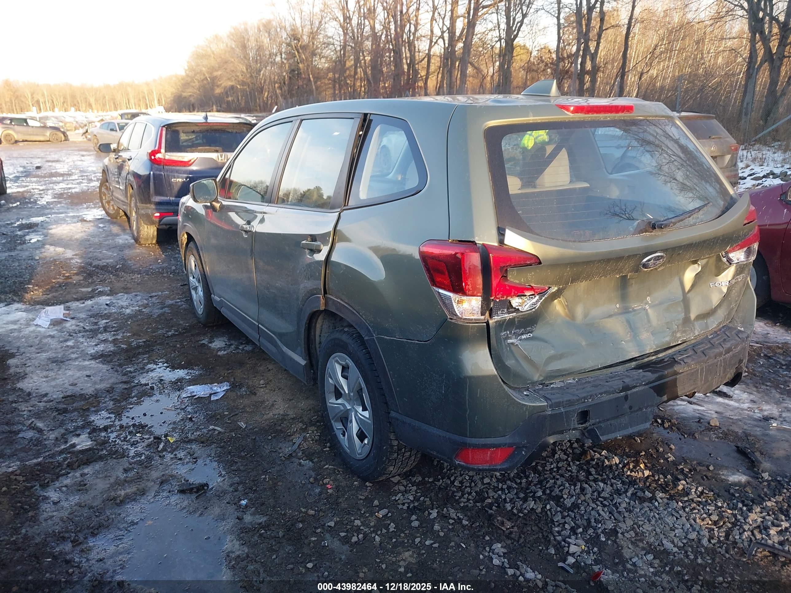 SUBARU FORESTER image 3